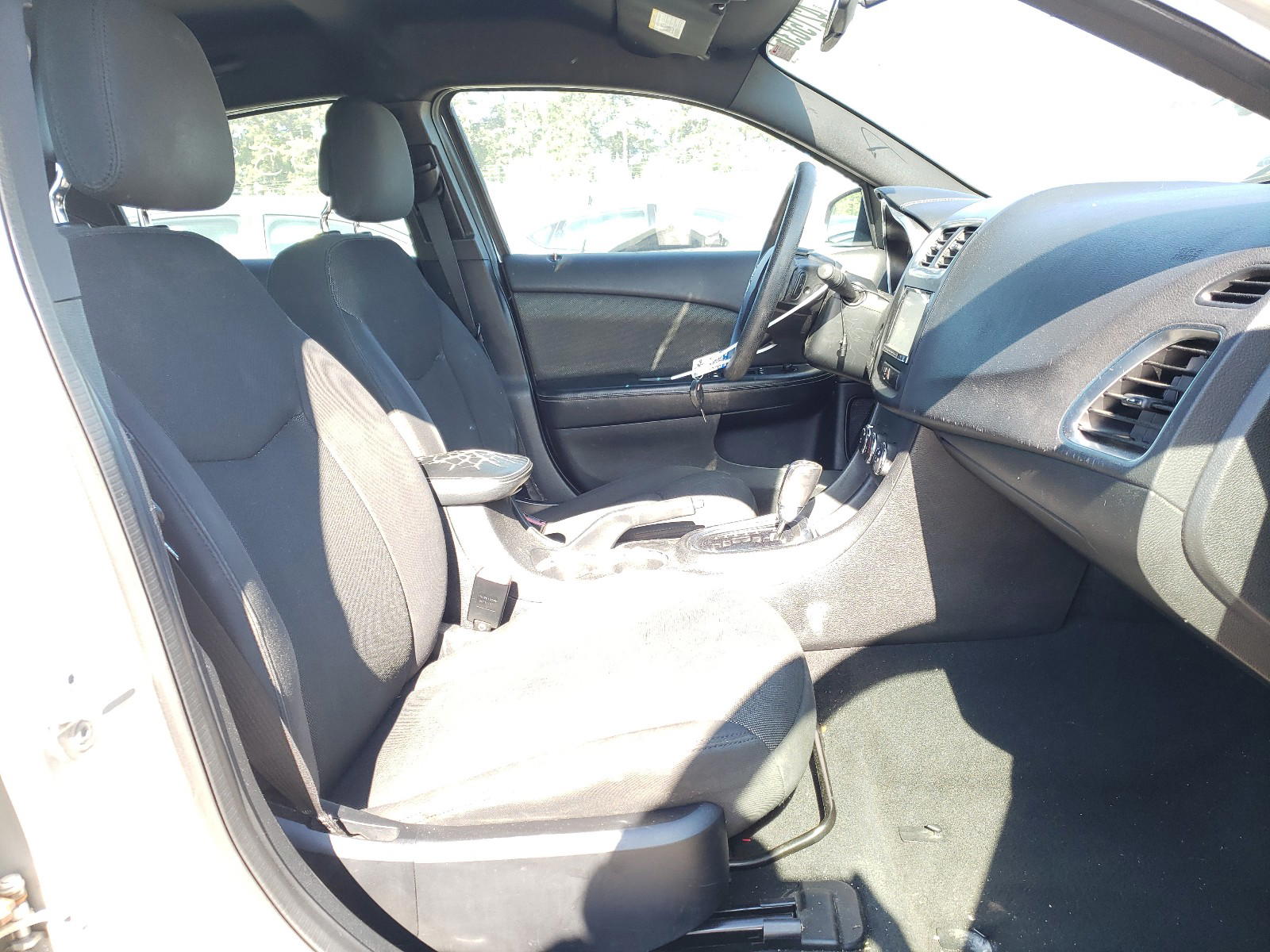 Photo 5 from auction – 2012 DODGE AVENGER SE with VIN 1C3CDZAB3CN165302