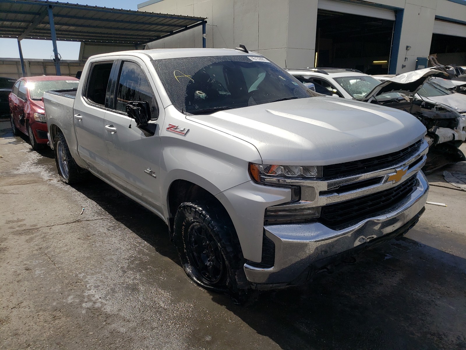 CHEVROLET SILVERADO 2019 with VIN 1GCUYDED0KZ143459 - Photo from auction