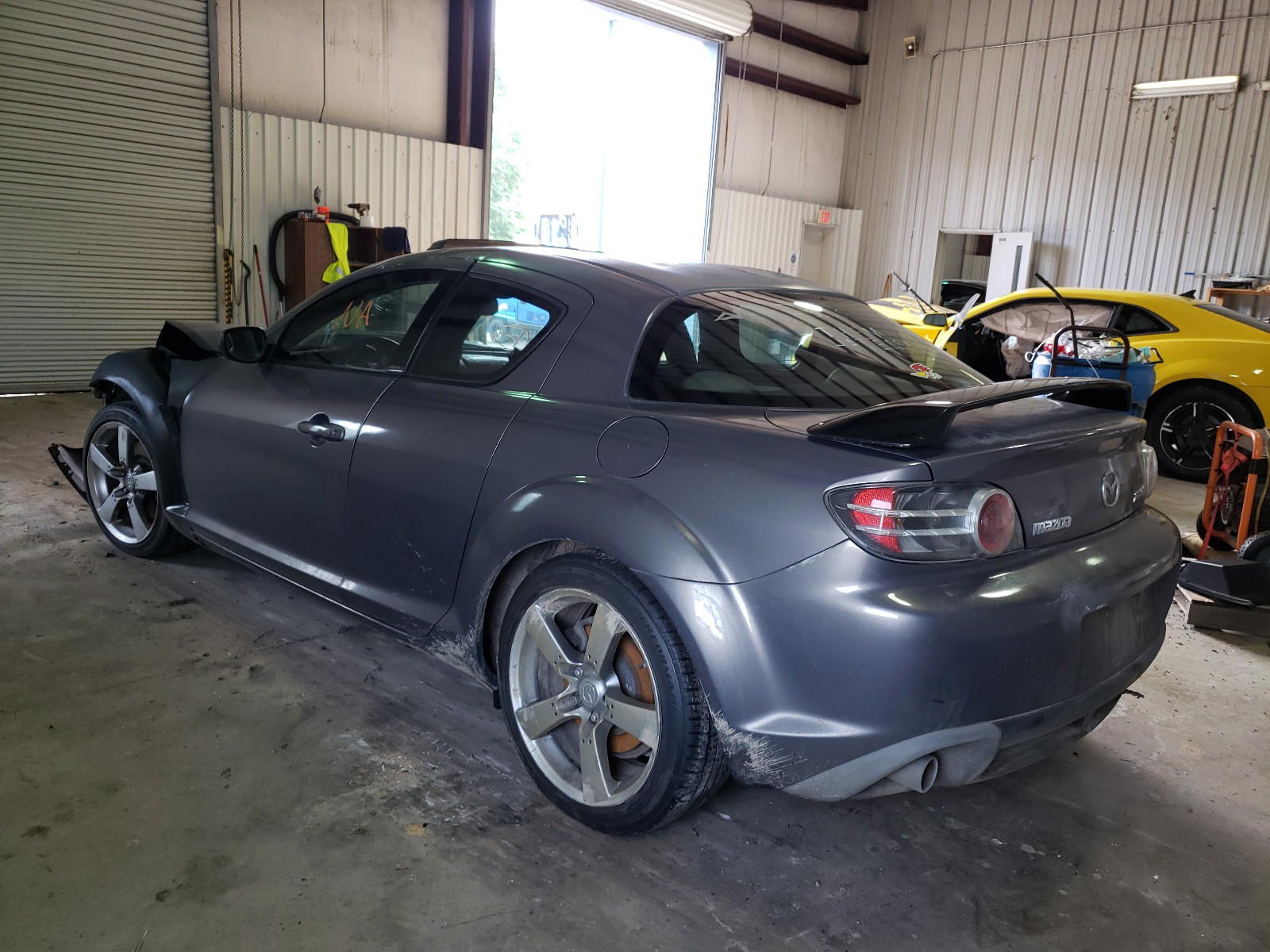 Photo 3 from auction – 2006 MAZDA RX8 with VIN JM1FE173760205356
