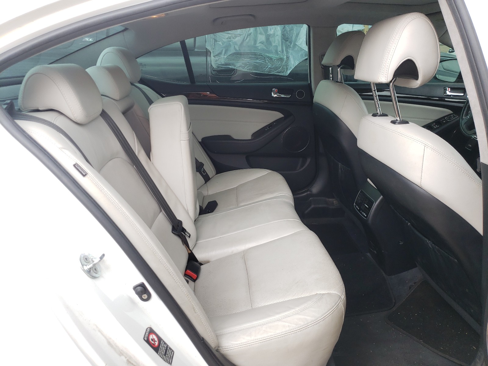 Photo 6 from auction – 2014 KIA CADENZA PR with VIN KNALN4D75E5165238