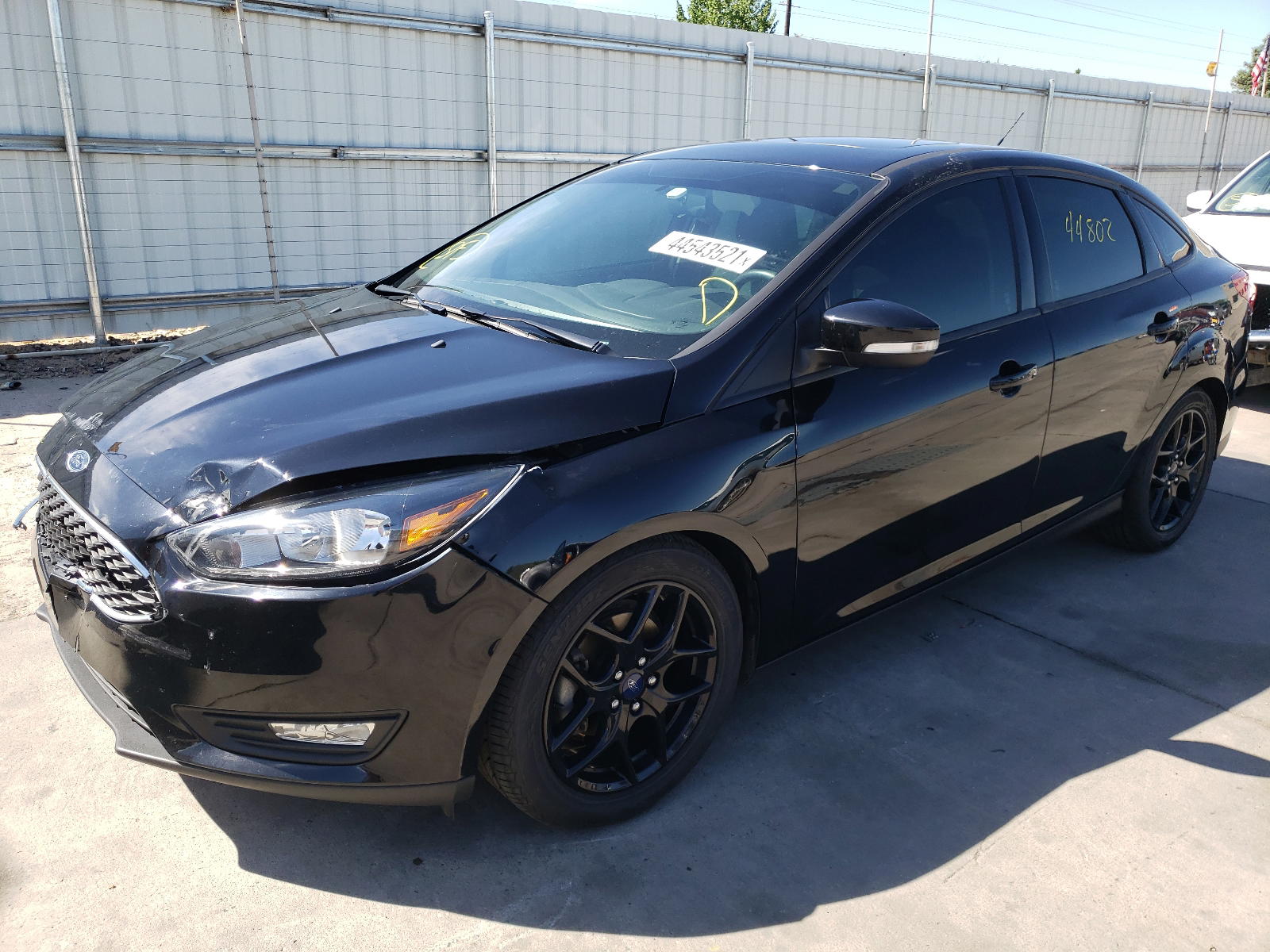 Photo 2 from auction – 2016 FORD FOCUS SE with VIN 1FADP3F26GL354806