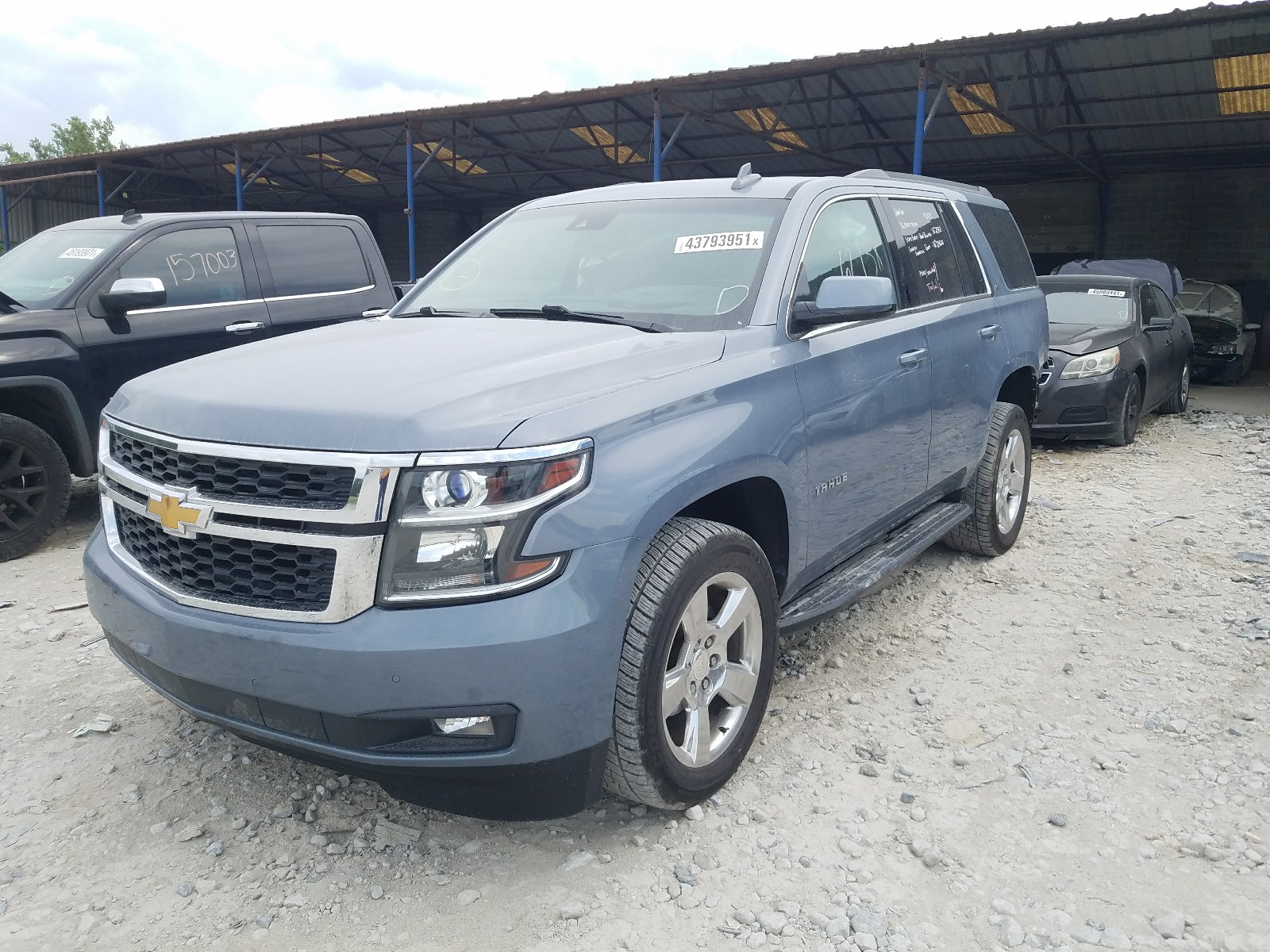 Photo 2 from auction – 2016 CHEVROLET TAHOE C150 with VIN 1GNSCBKC0GR112376