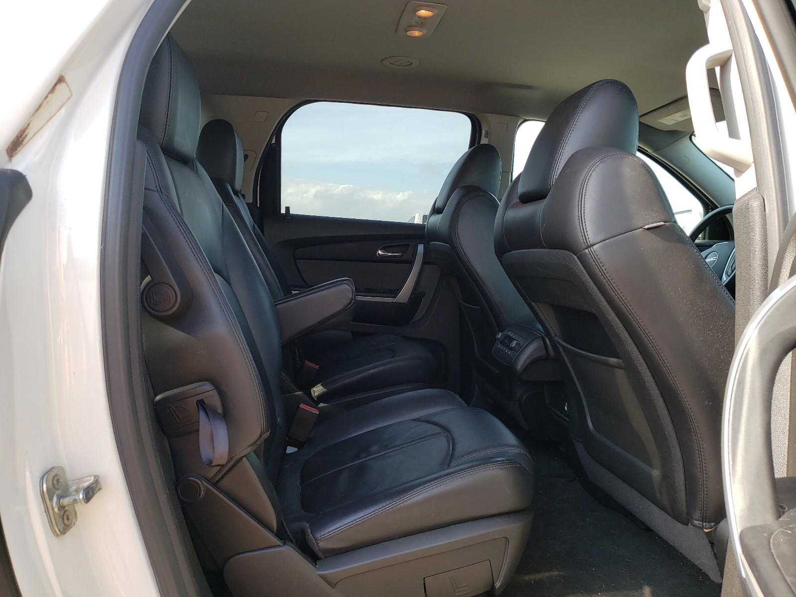 Photo 6 from auction – 2012 GMC ACADIA SLT with VIN 1GKKVSED2CJ112366