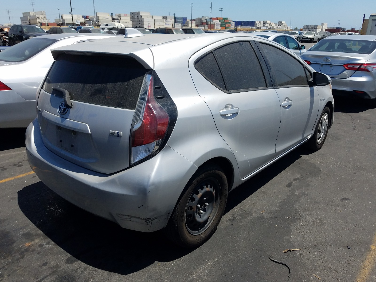 Photo 4 from auction – 2016 TOYOTA PRIUS C with VIN JTDKDTB37G1124387
