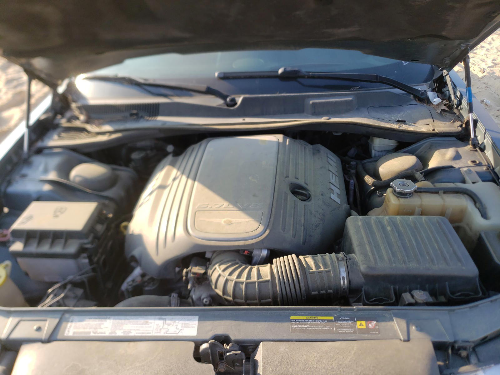 Photo 7 from auction – 2005 CHRYSLER 300C with VIN 2C3JA63H35H653709