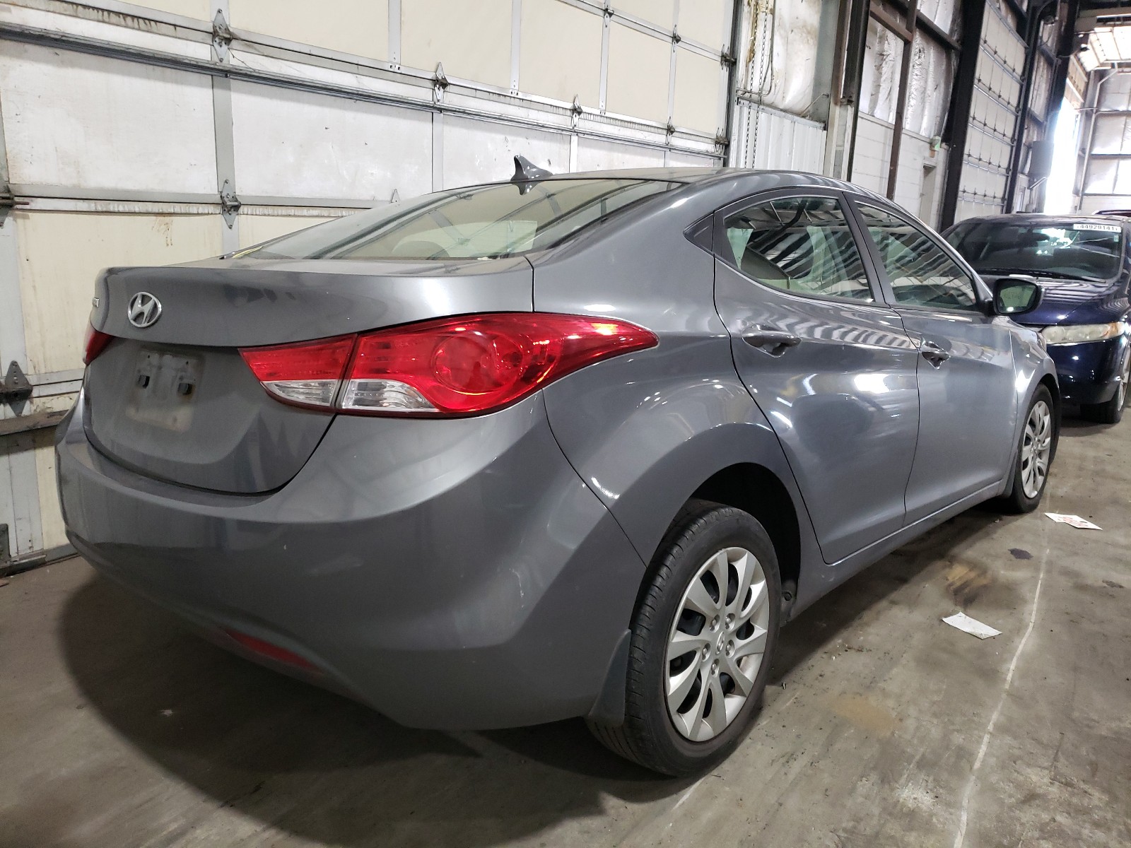Photo 4 from auction – 2012 HYUNDAI ELANTRA GL with VIN 5NPDH4AE5CH145540