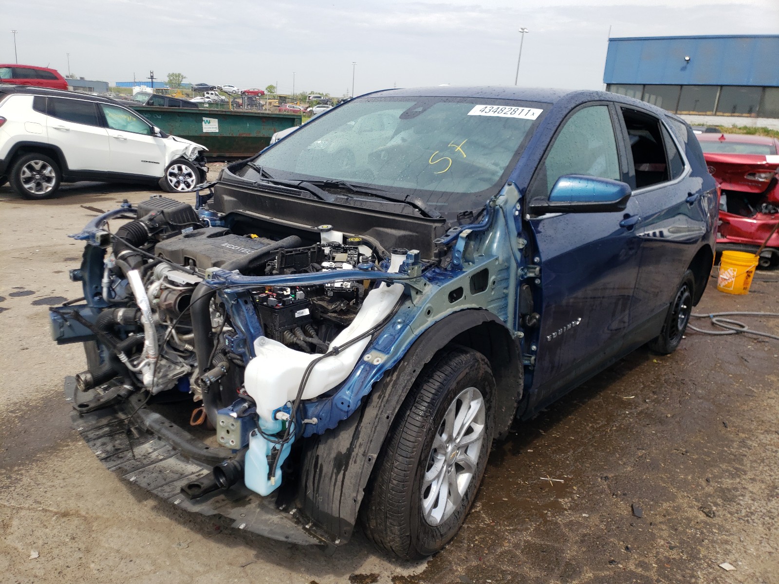 Photo 2 from auction – 2020 CHEVROLET EQUINOX LT with VIN 2GNAXJEV7L6115658