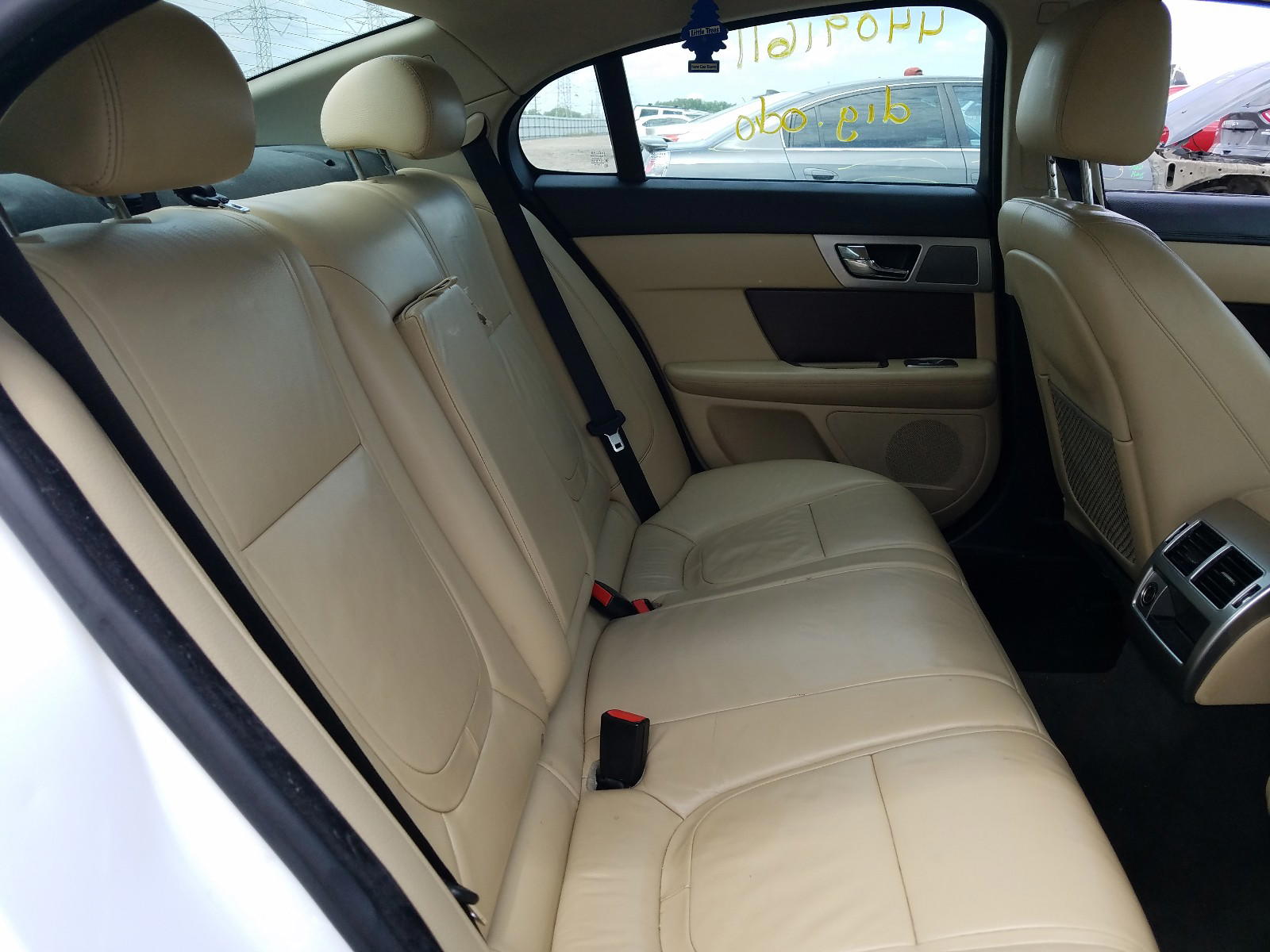 Photo 6 from auction – 2012 JAGUAR XF with VIN SAJWA0FB5CLS29357