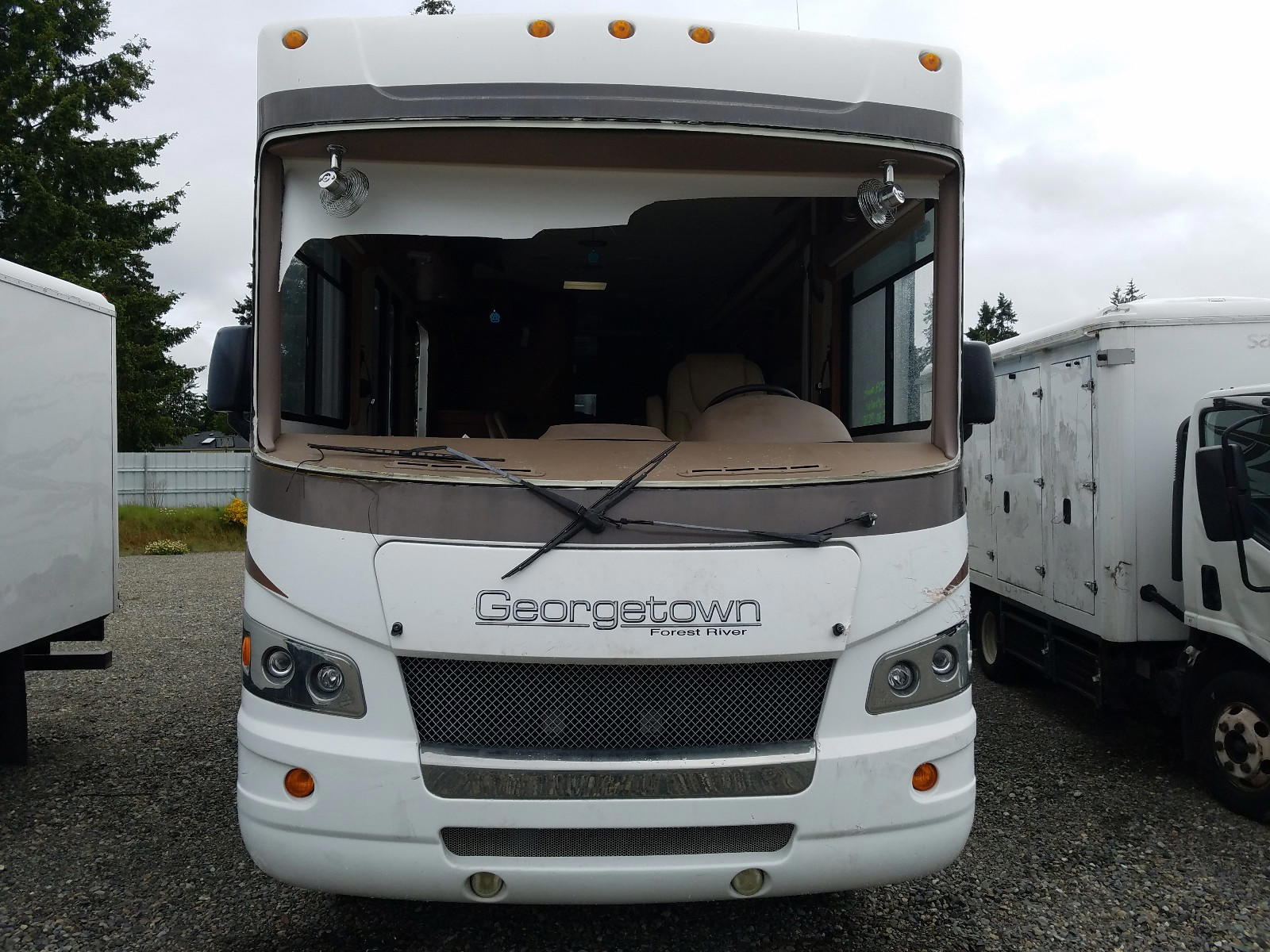 Photo 10 from auction – 2011 FORD F53 with VIN 1F66F5DY3B0A06323