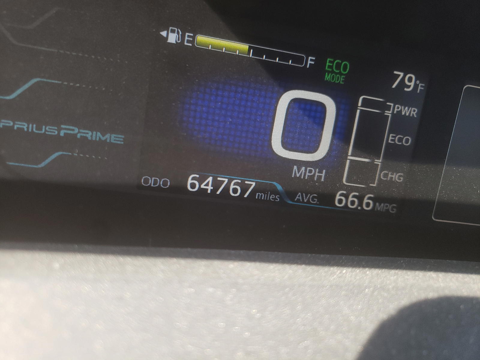Photo 8 from auction – 2017 TOYOTA PRIUS PRIM with VIN JTDKARFP1H3000355