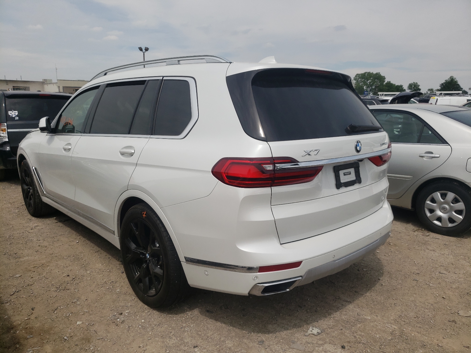 Photo 3 from auction – 2020 BMW X7 XDRIVE4 with VIN 5UXCW2C00L9B59041