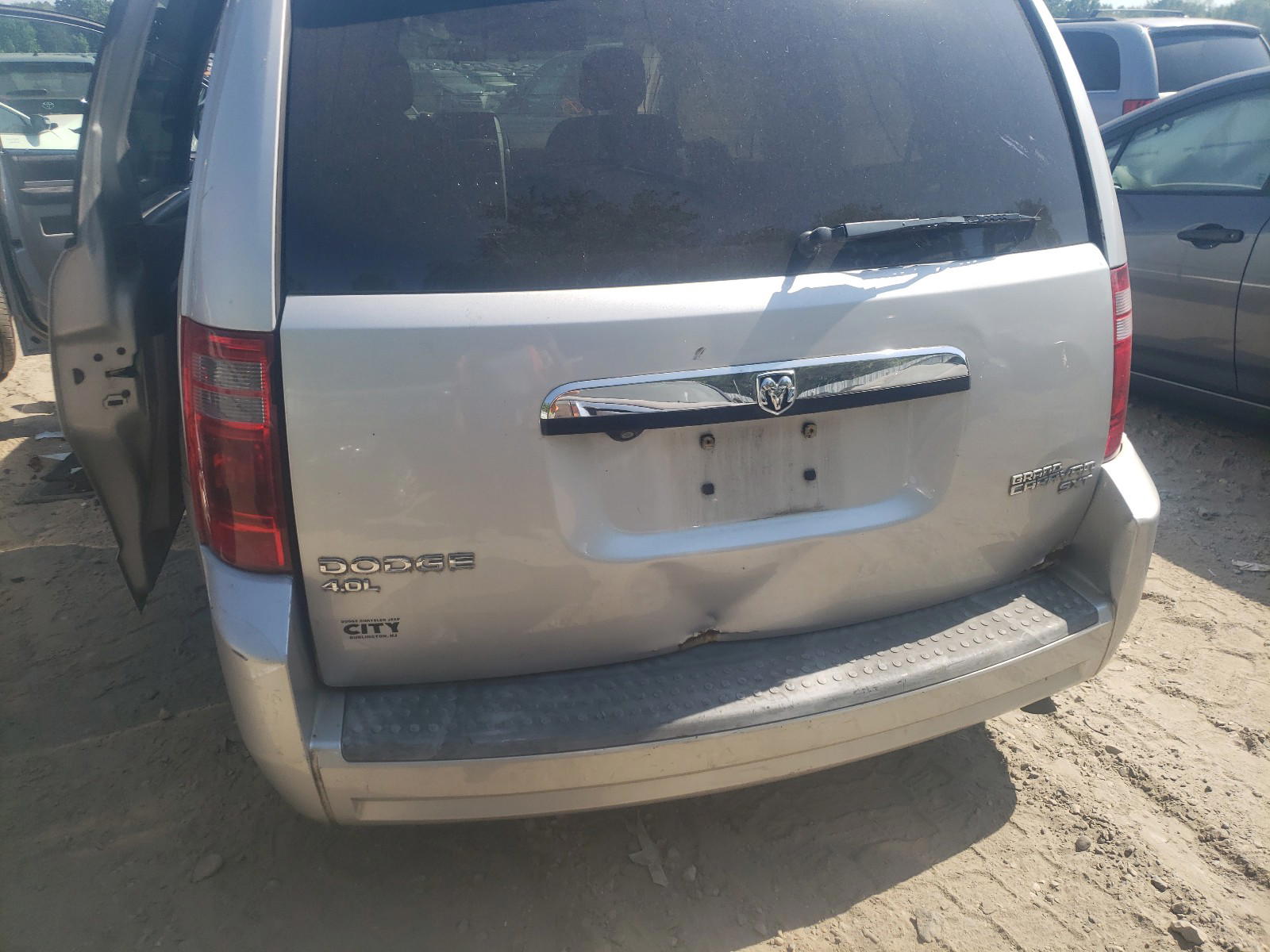 Photo 9 from auction – 2010 DODGE GRAND CARA with VIN 2D4RN6DXXAR403433