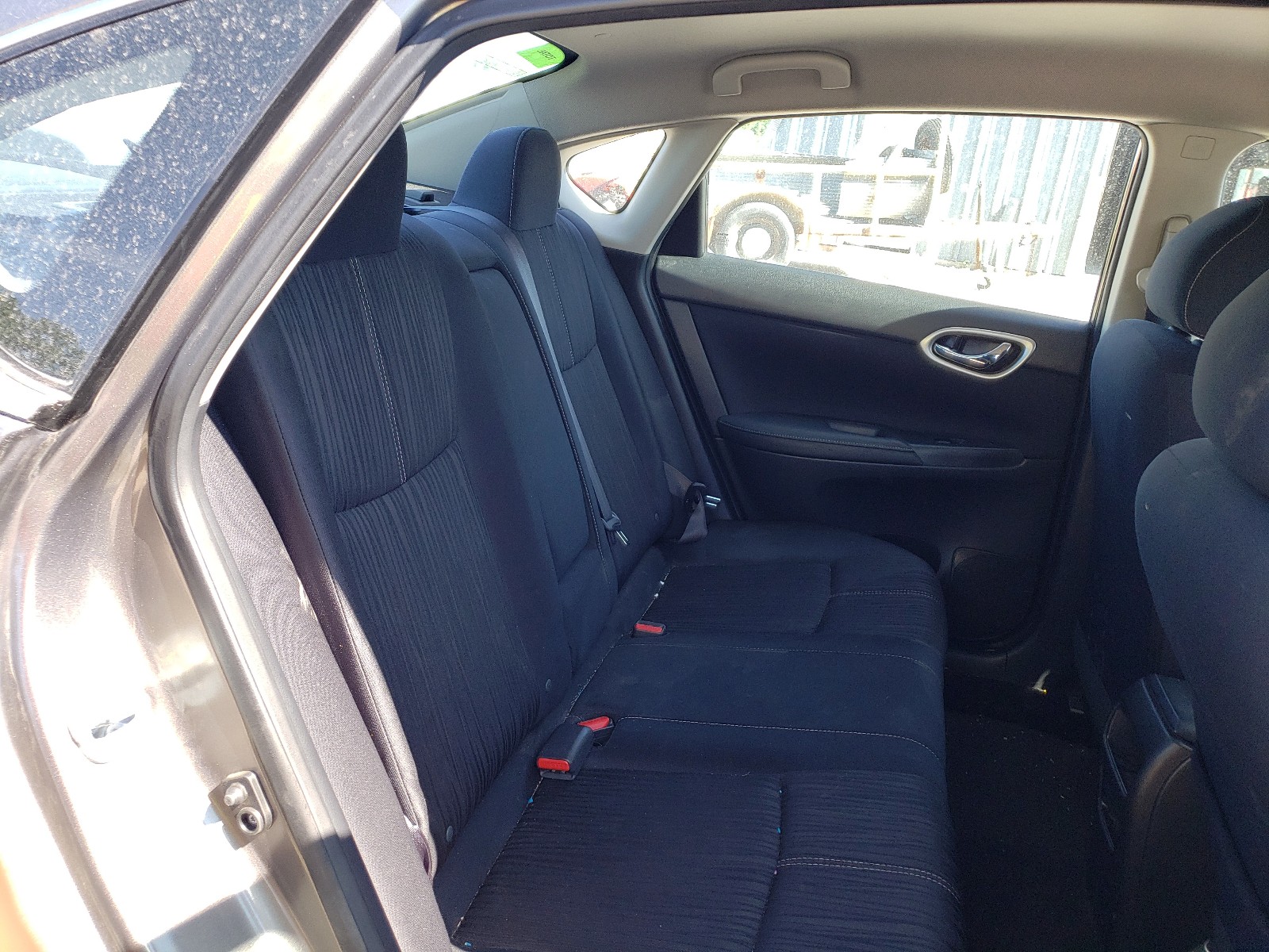 Photo 6 from auction – 2016 NISSAN SENTRA S with VIN 3N1AB7AP6GL666749