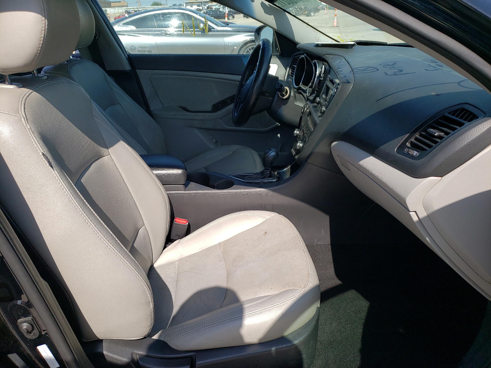 Photo 5 from auction – 2013 KIA OPTIMA EX with VIN 5XXGN4A70DG157681