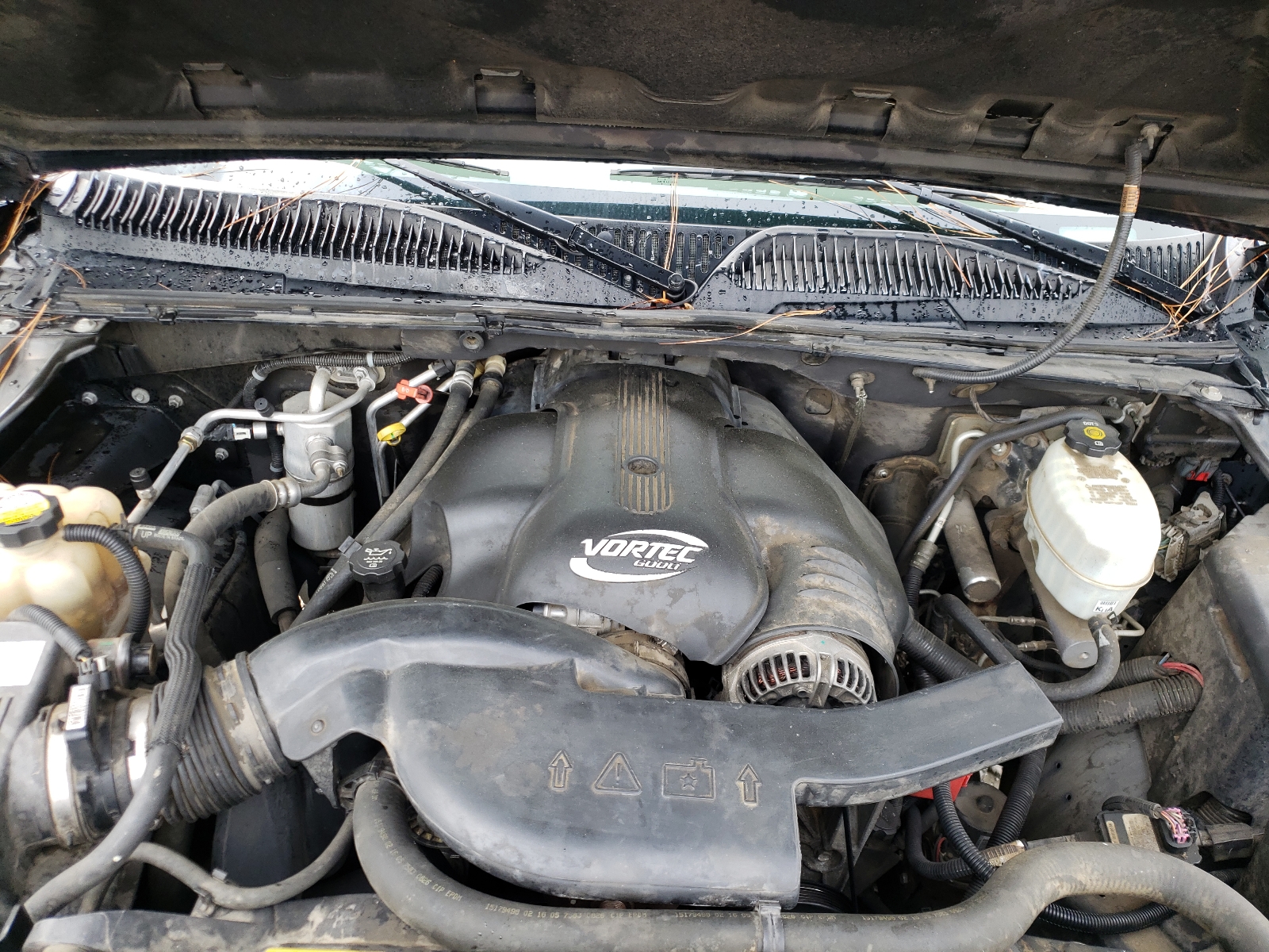 Photo 7 from auction – 2005 CADILLAC ESCALADE L with VIN 1GYEC63N65R223888