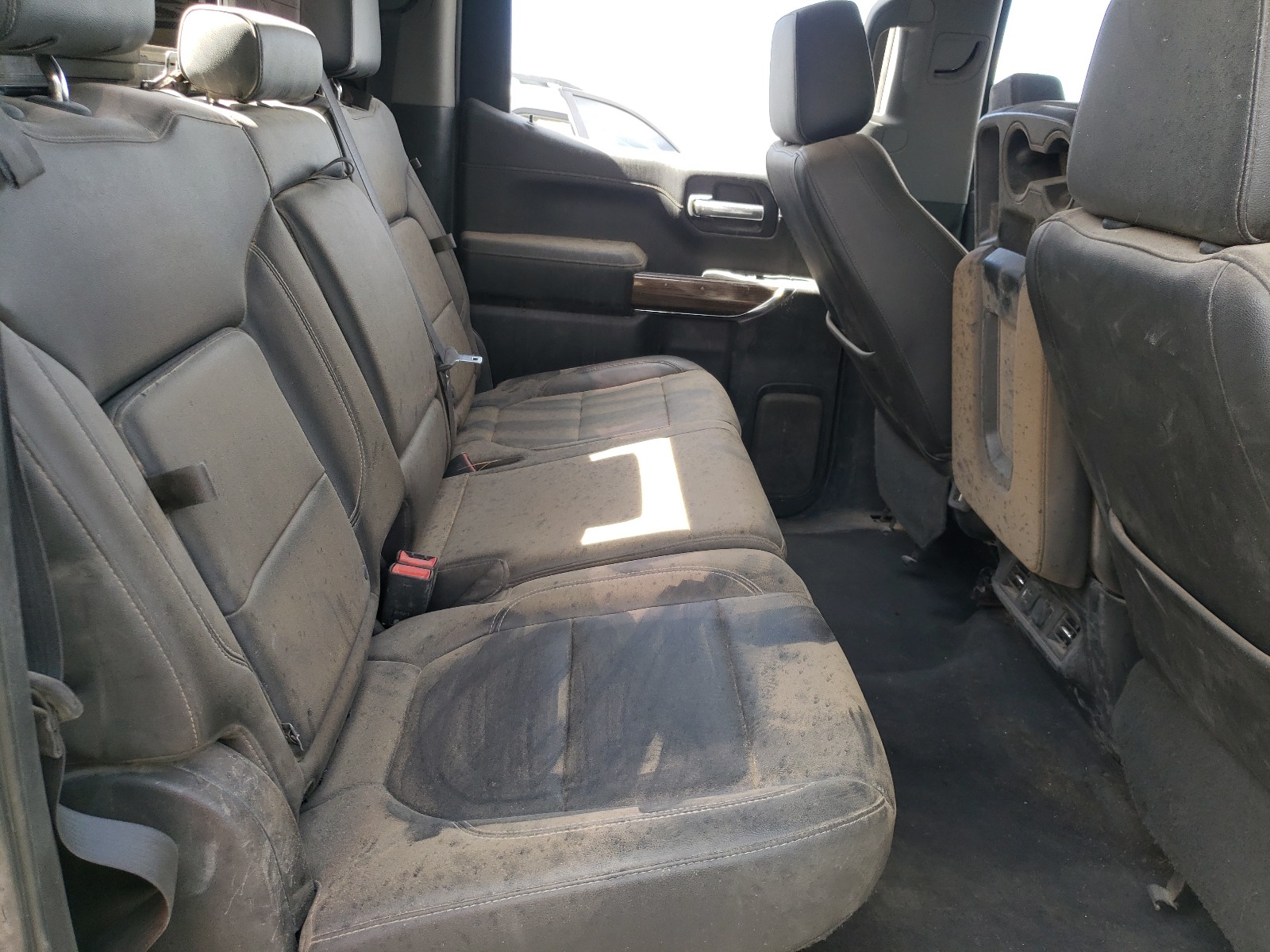 Photo 6 from auction – 2019 CHEVROLET SILVERADO with VIN 1GCUYDED0KZ143459