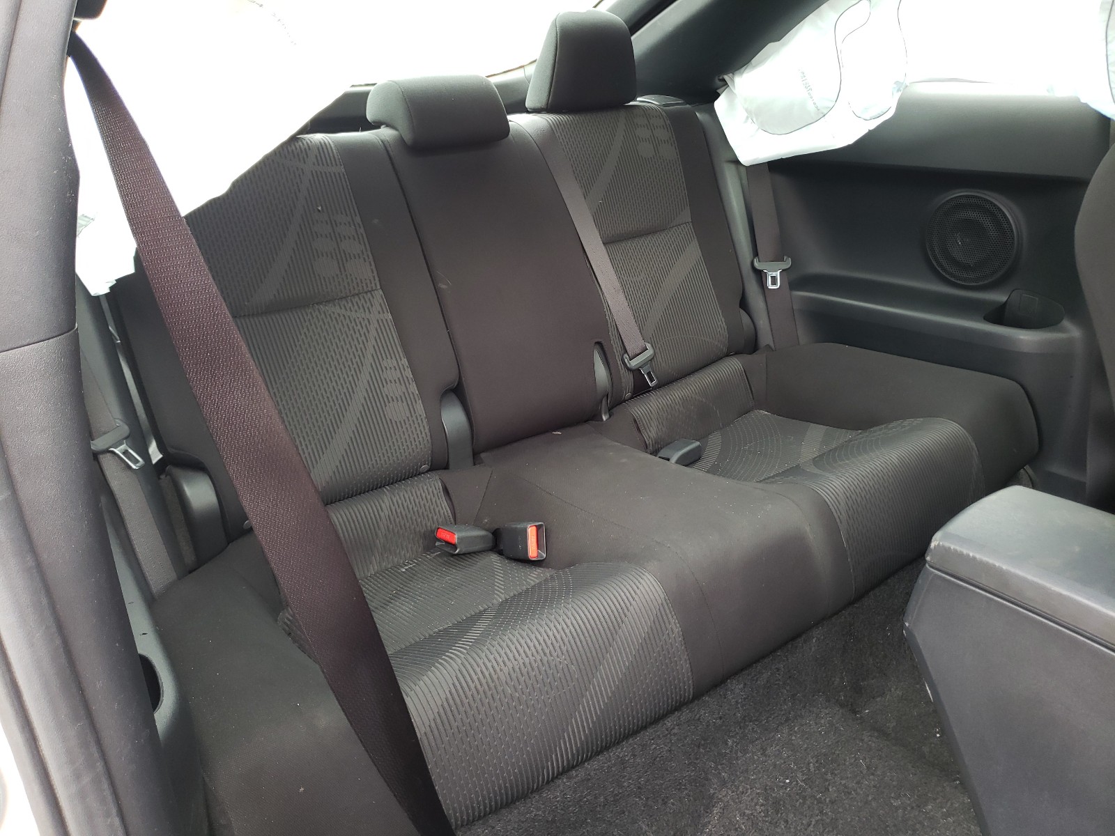 Photo 6 from auction – 2013 TOYOTA SCION TC with VIN JTKJF5C74D3045903