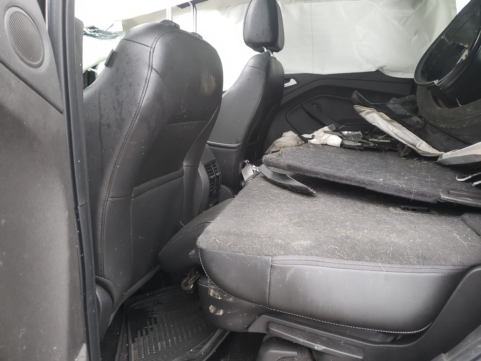 Photo 6 from auction – 2017 FORD ESCAPE TIT with VIN 1FMCU9J91HUC17107