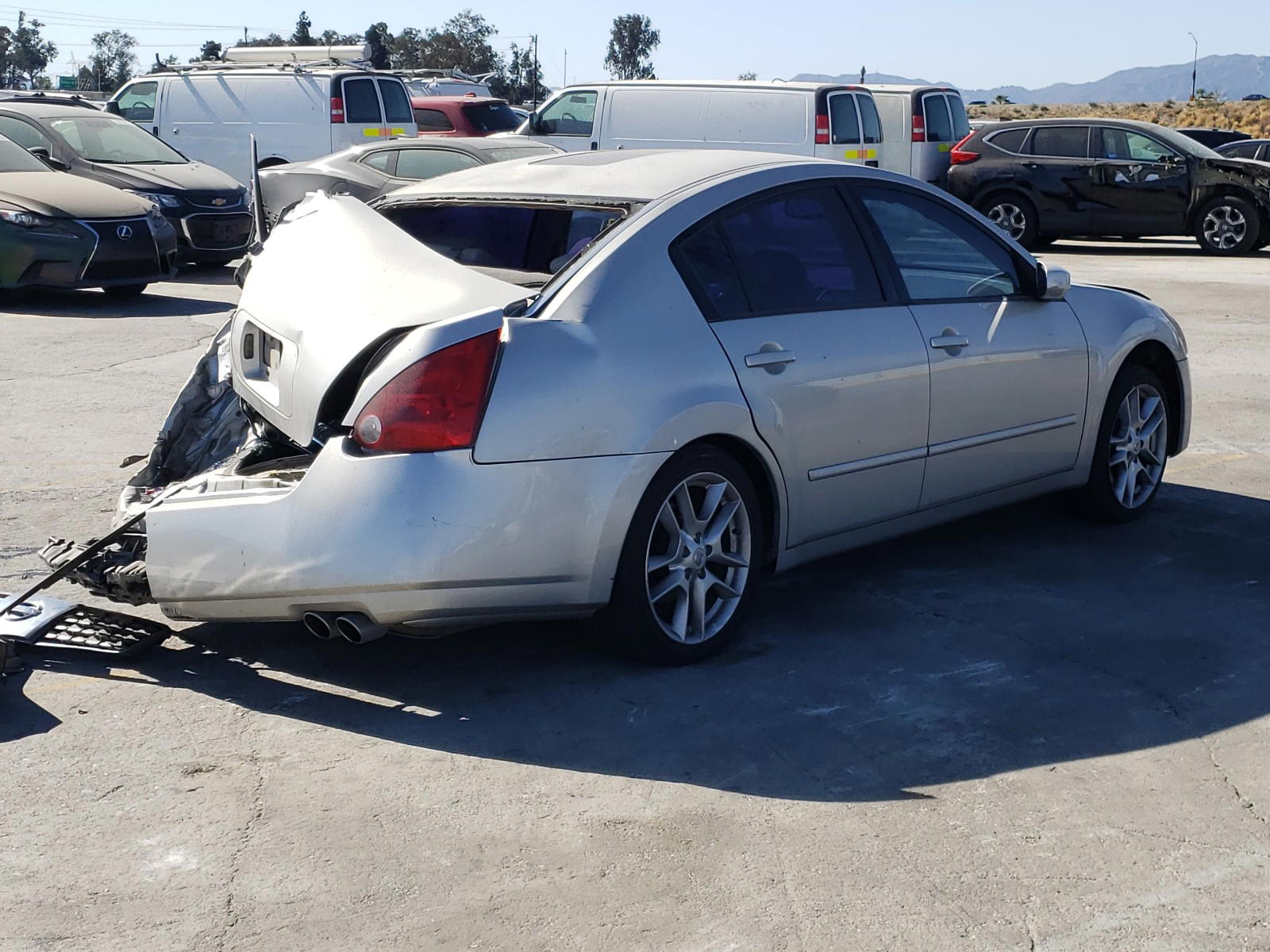 Photo 4 from auction – 2004 NISSAN MAXIMA SE with VIN 1N4BA41E74C840830