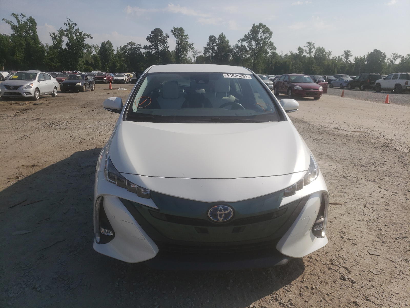 Photo 9 from auction – 2017 TOYOTA PRIUS PRIM with VIN JTDKARFP1H3000355