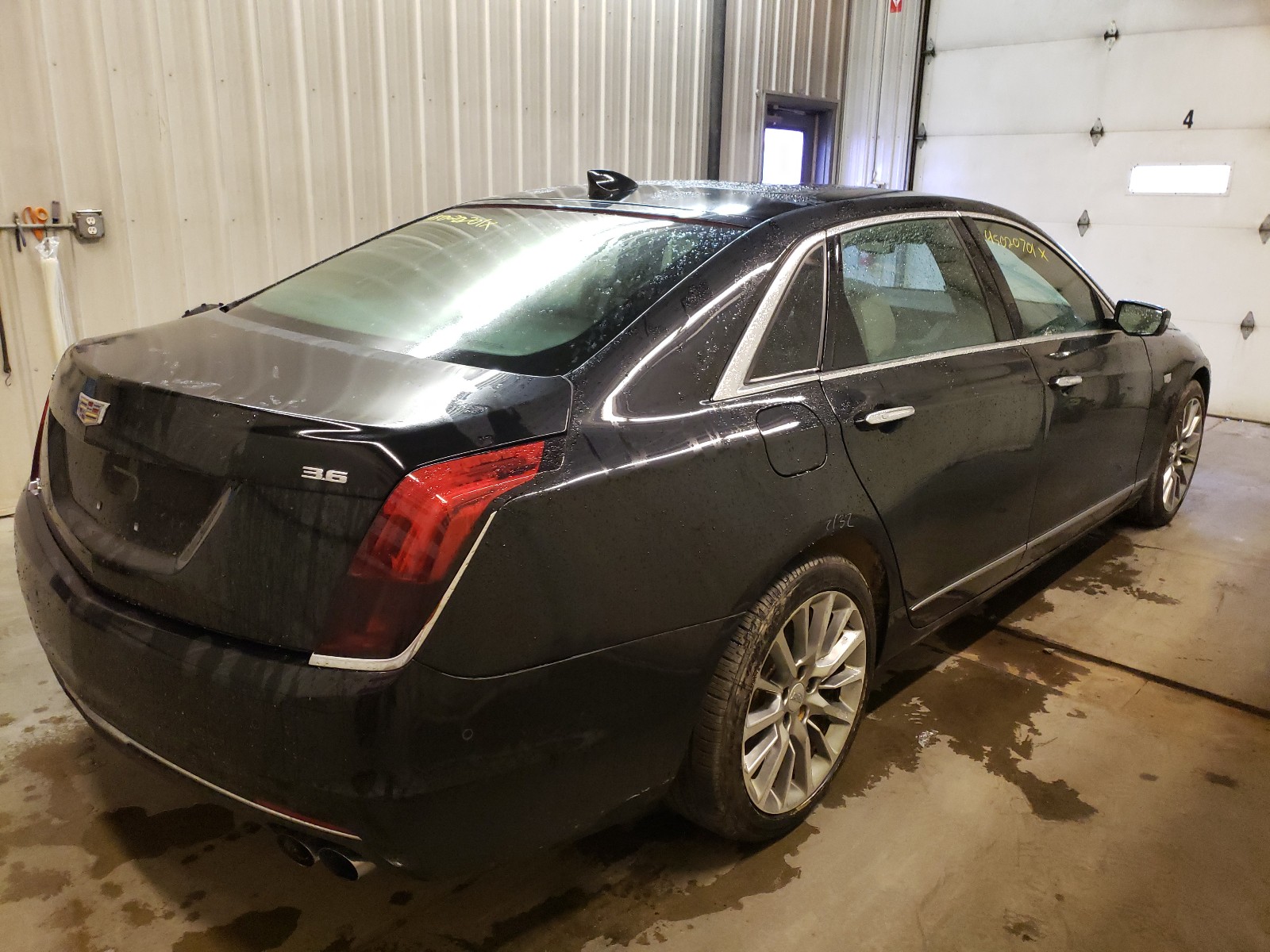 Photo 4 from auction – 2017 CADILLAC CT6 PREMIU with VIN 1G6KF5RS7HU177192