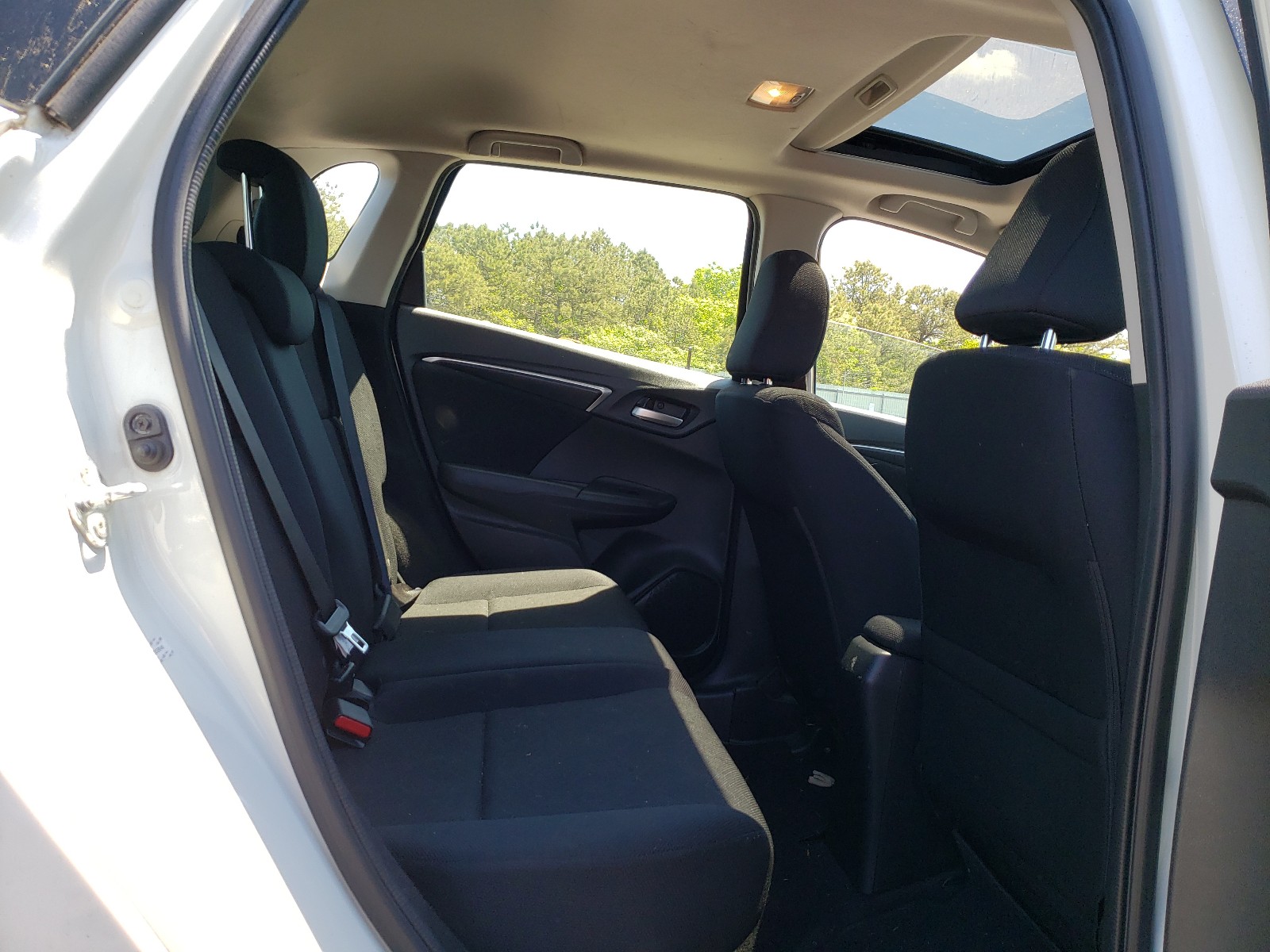 Photo 6 from auction – 2016 HONDA FIT EX with VIN JHMGK5H71GS009648