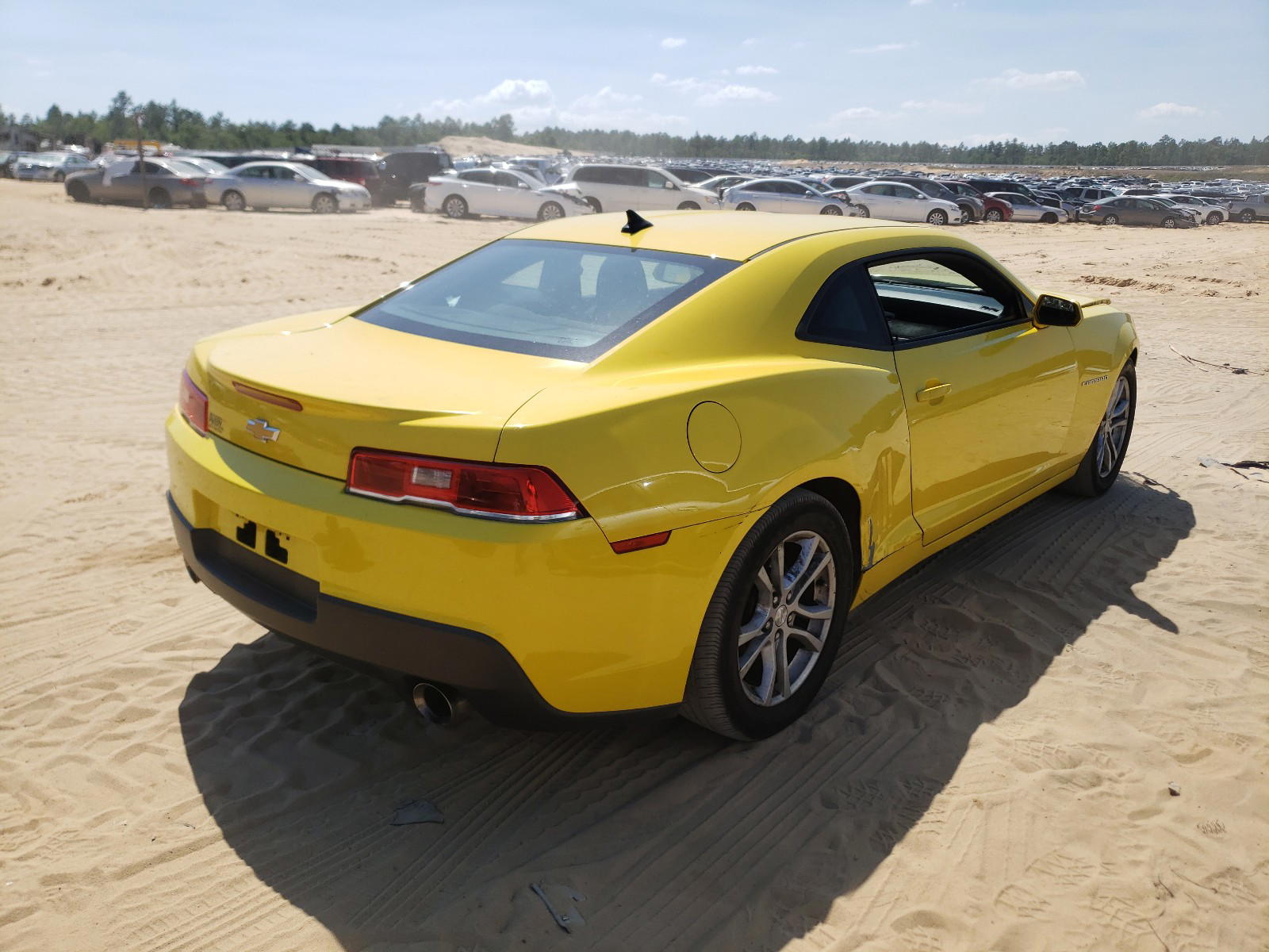 Photo 4 from auction – 2014 CHEVROLET CAMARO LS with VIN 2G1FA1E31E9216770