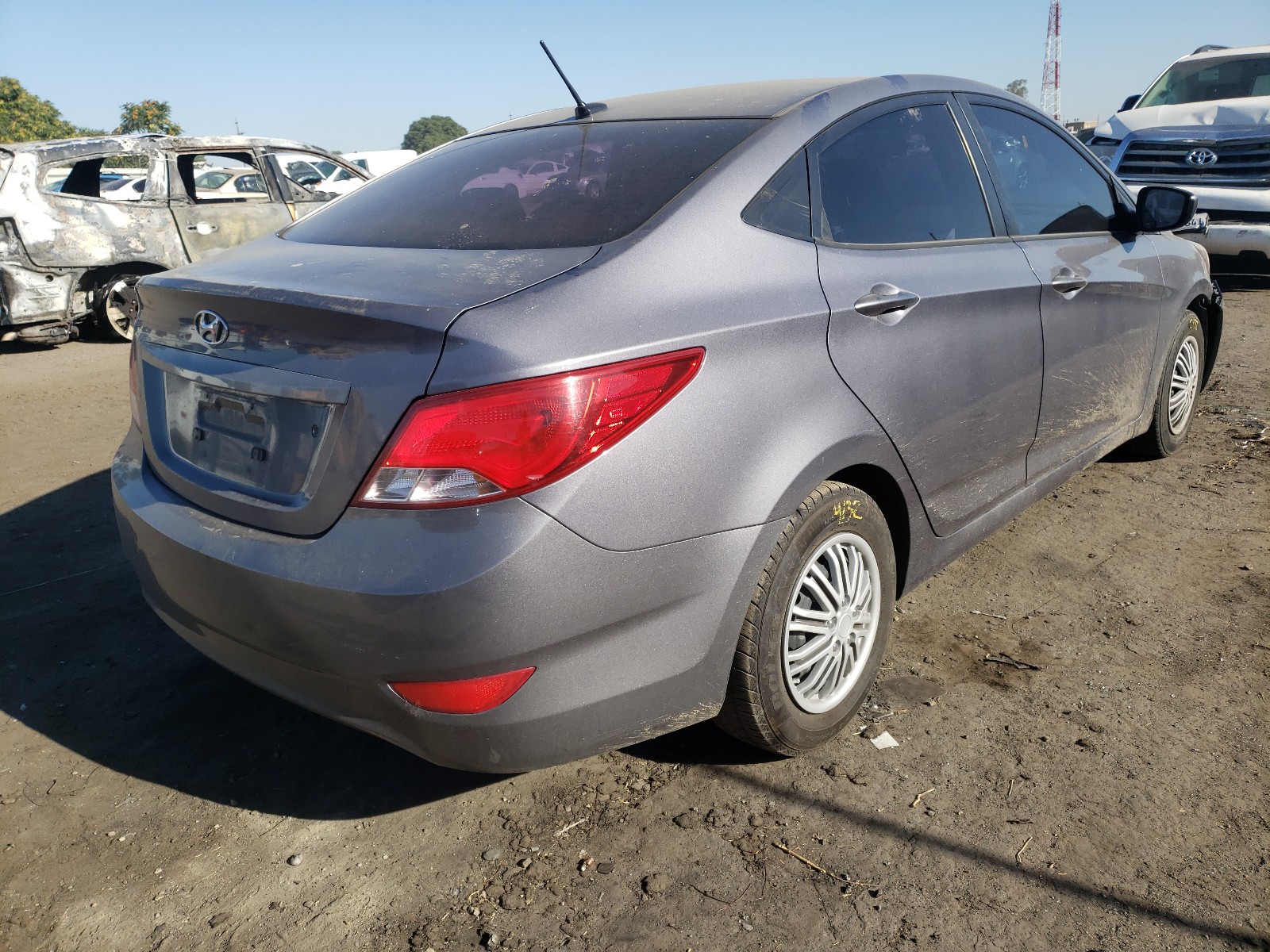 Photo 4 from auction – 2015 HYUNDAI ACCENT GLS with VIN KMHCT4AEXFU920608