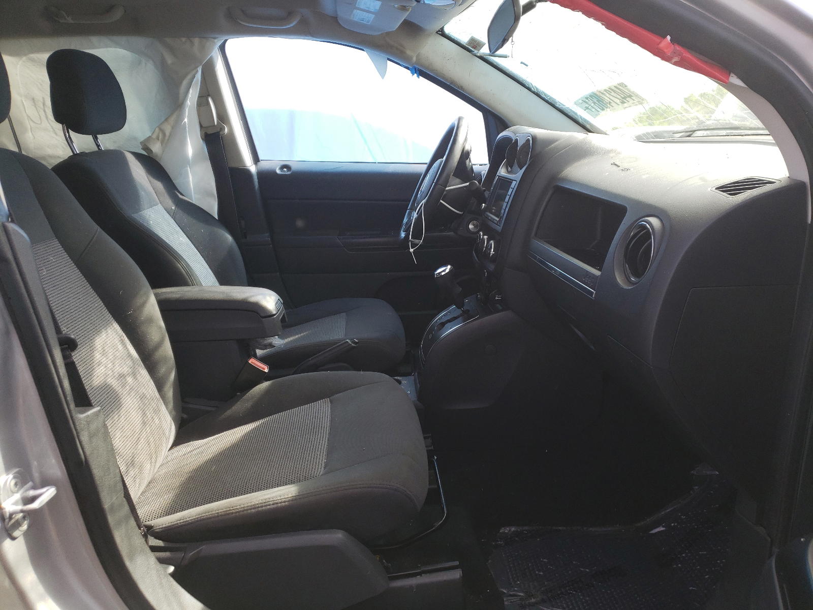 Photo 5 from auction – 2011 JEEP COMPASS SP with VIN 1J4NF1FB7BD219210