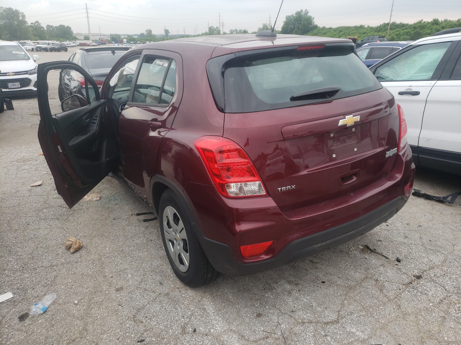 Zdjęcie 3 z aukcji – 2017 CHEVROLET TRAX LS z VIN 3GNCJKSB6HL199095