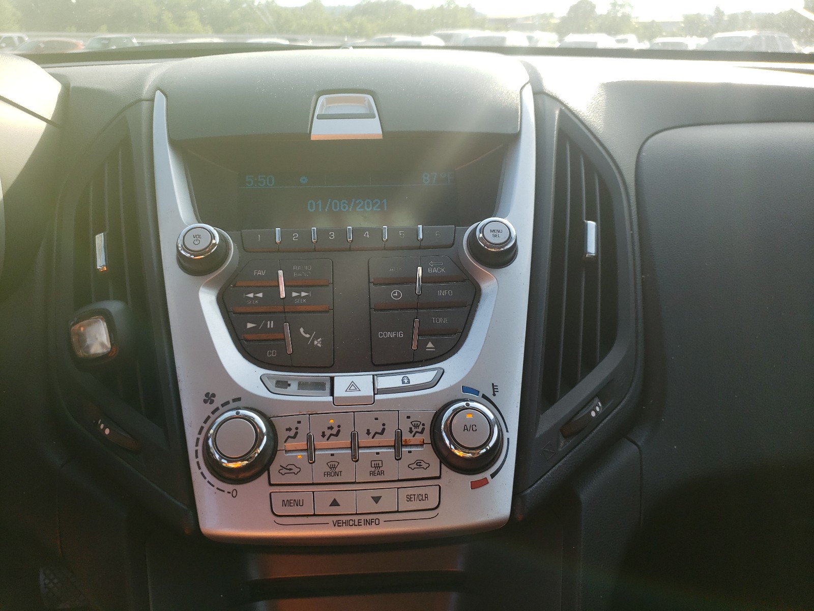 Photo 9 from auction – 2015 CHEVROLET EQUINOX LS with VIN 2GNALAEK8F1133721