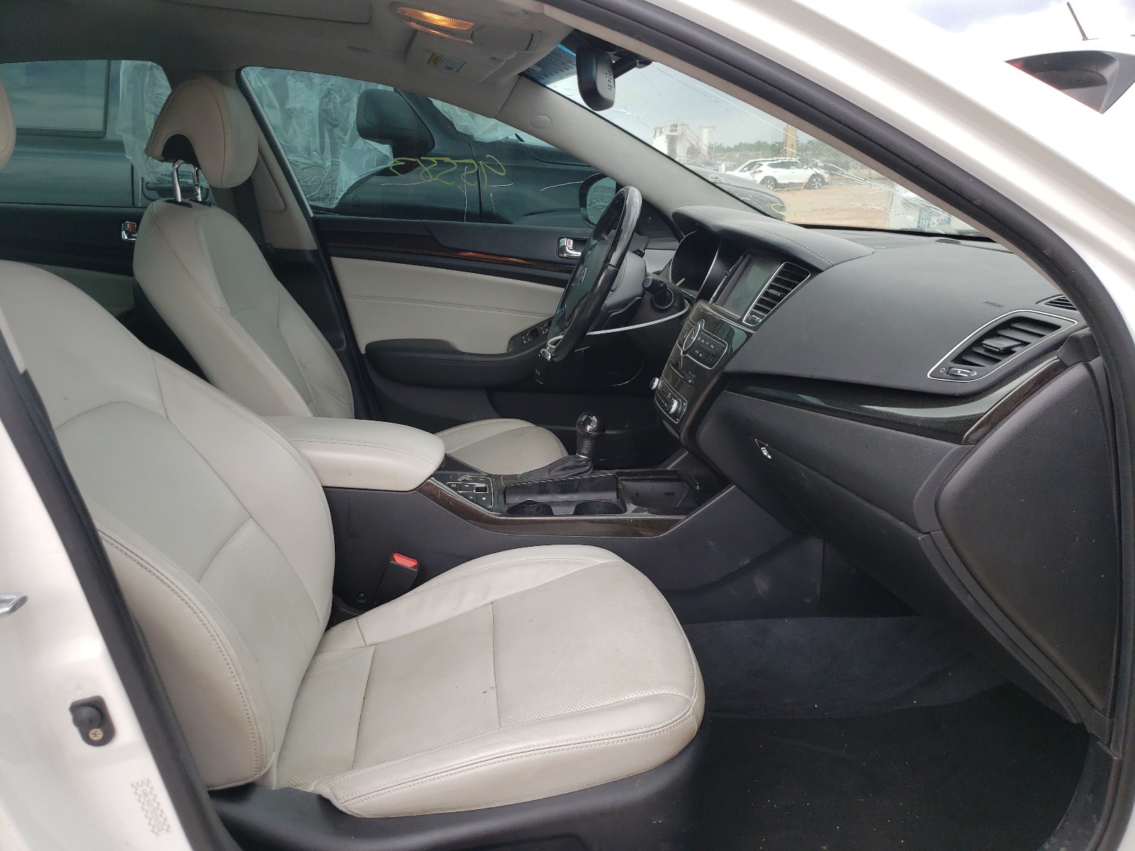 Photo 5 from auction – 2014 KIA CADENZA PR with VIN KNALN4D75E5165238