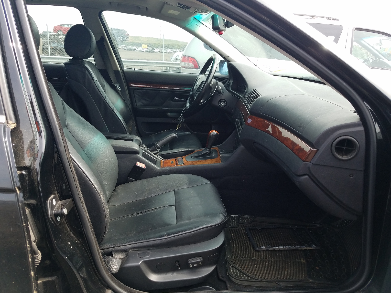 Photo 5 from auction – 2003 BMW 525 I AUTO with VIN WBADT434X3G033594