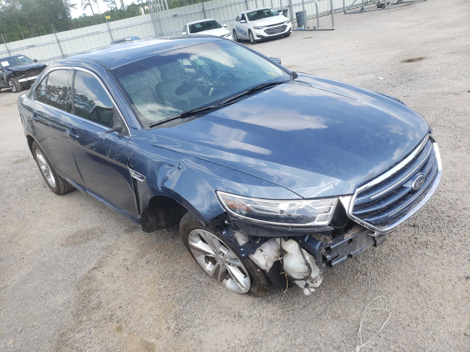 FORD TAURUS SEL 2018 with VIN 1FAHP2E82JG126092 - Photo from auction