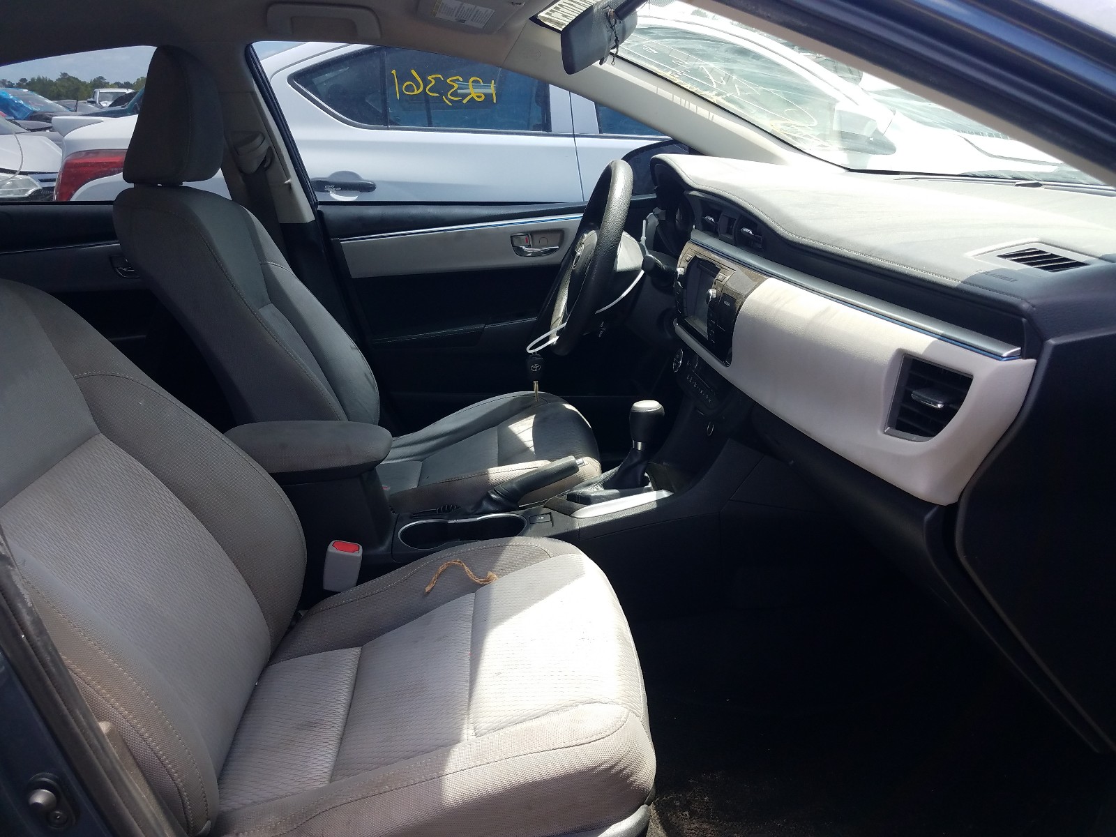 Photo 5 from auction – 2015 TOYOTA COROLLA L with VIN 5YFBURHE4FP357648