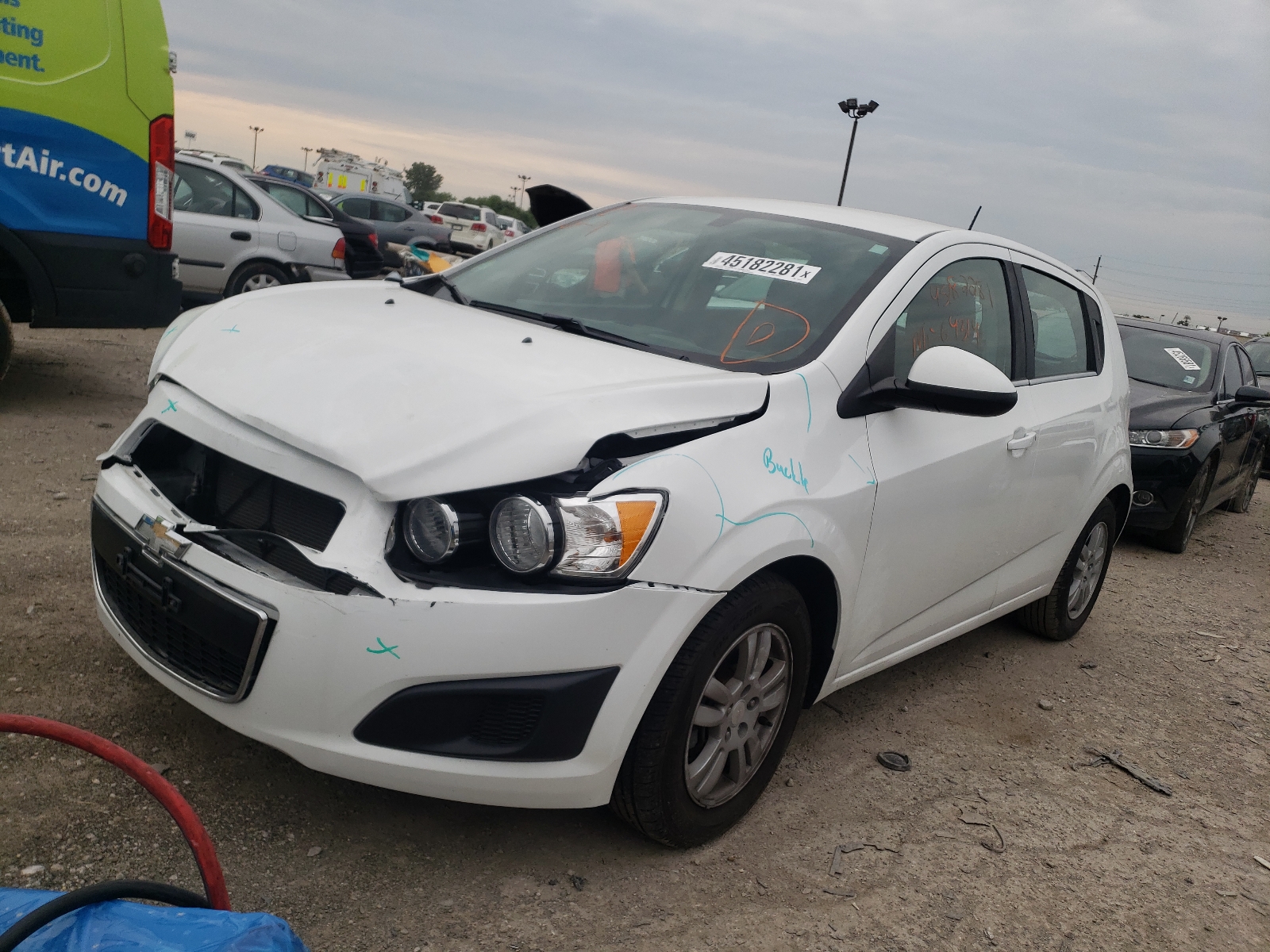 Photo 2 from auction – 2015 CHEVROLET SONIC LT with VIN 1G1JC6SH2F4105814