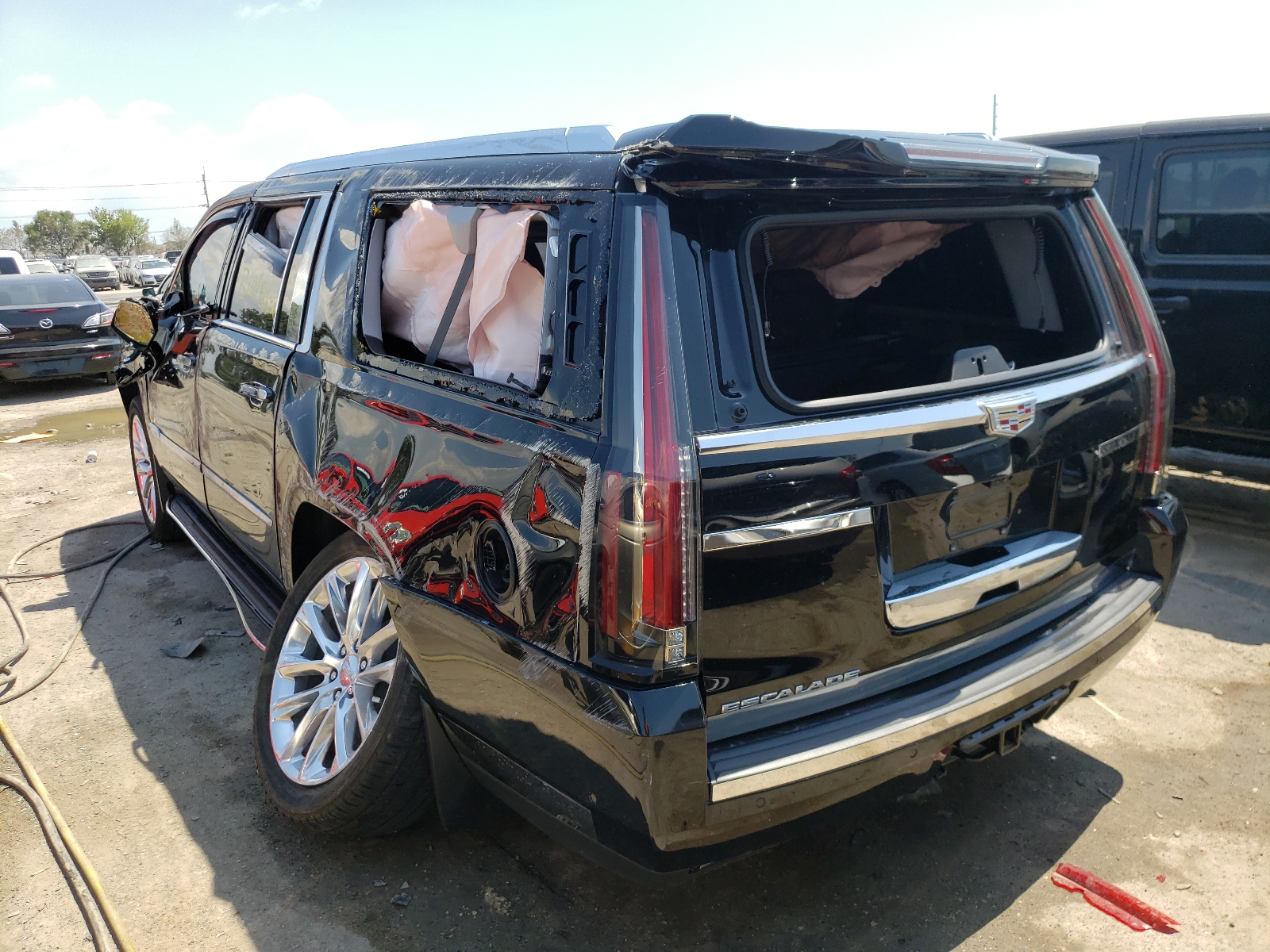 Photo 3 from auction – 2020 CADILLAC ESCALADE E with VIN 1GYS3HKJ8LR212627