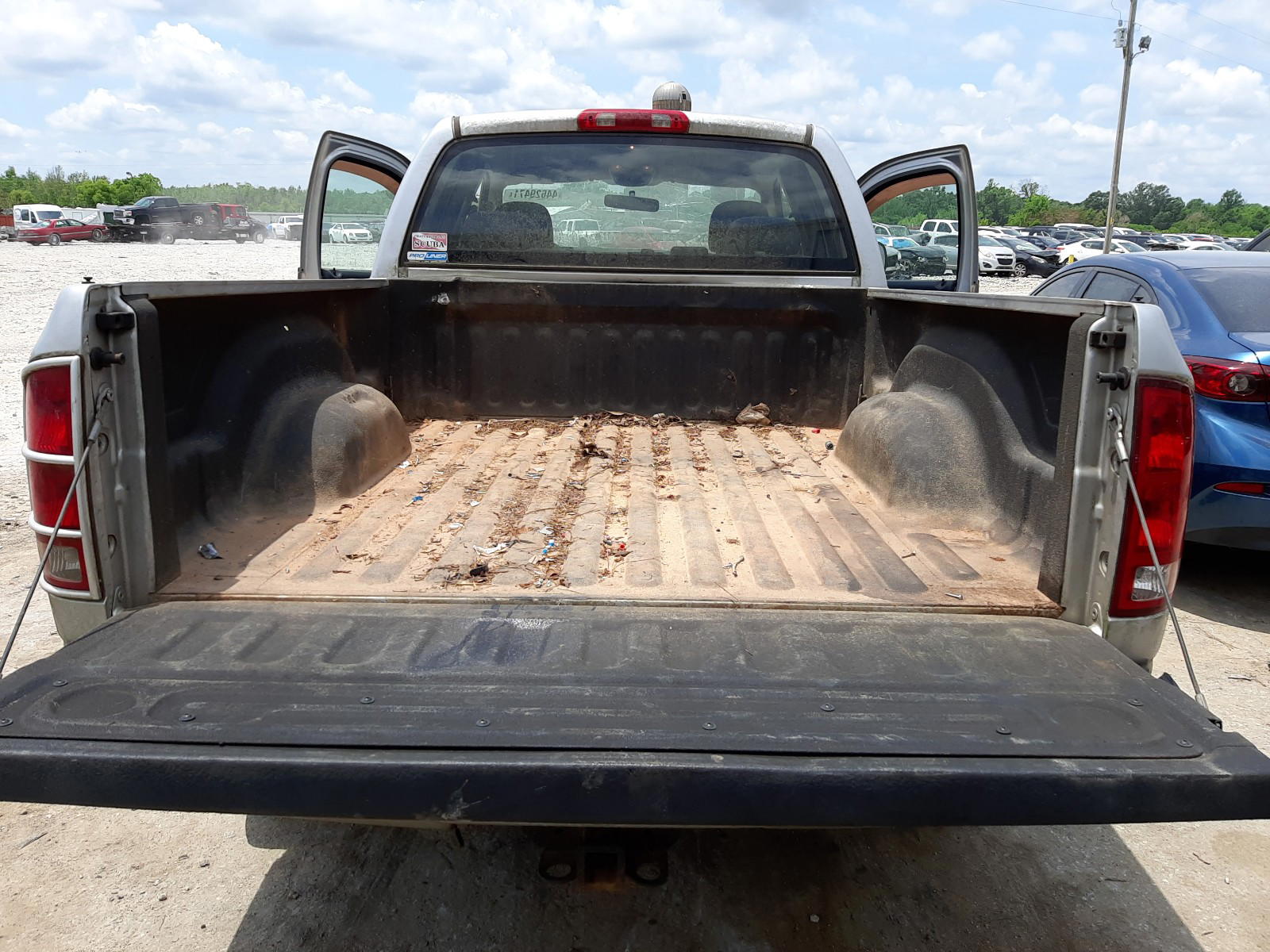 Photo 9 from auction – 2005 DODGE RAM 1500 S with VIN 1D7HA18D65J634739