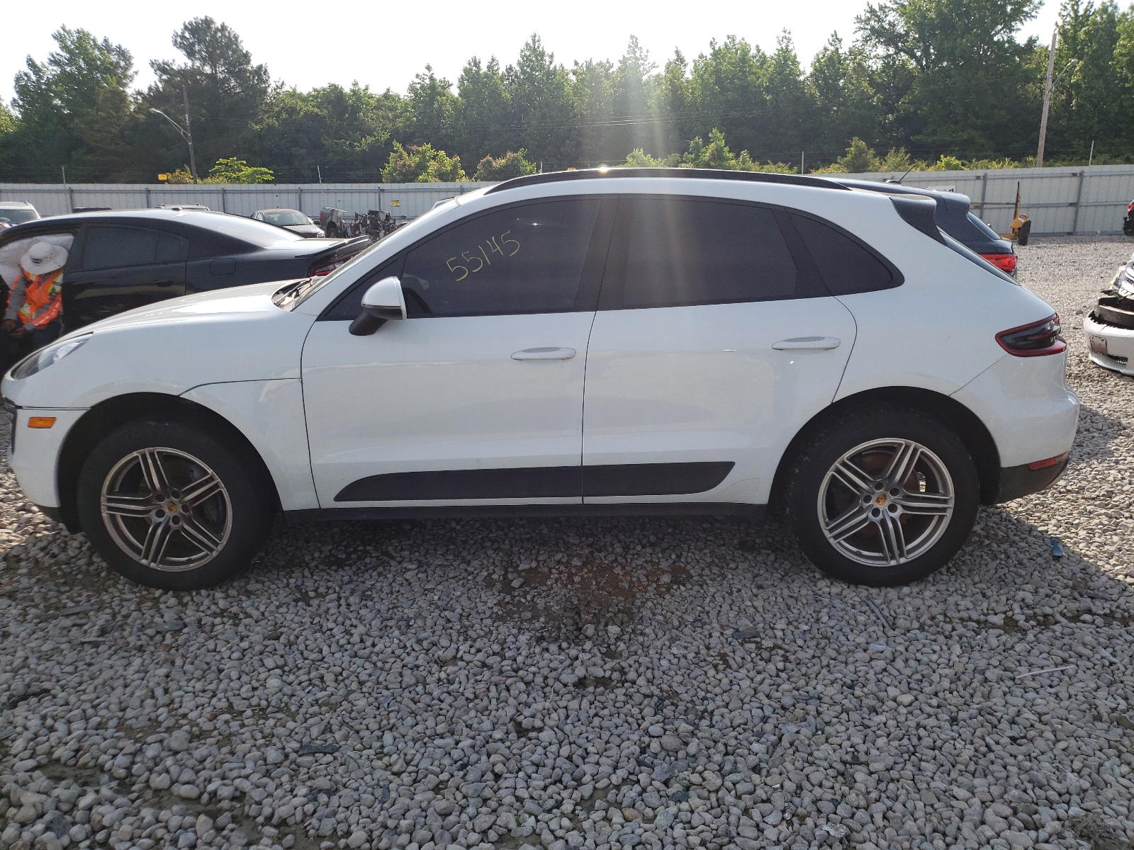 Photo 9 from auction – 2017 PORSCHE MACAN with VIN WP1AA2A50HL001078