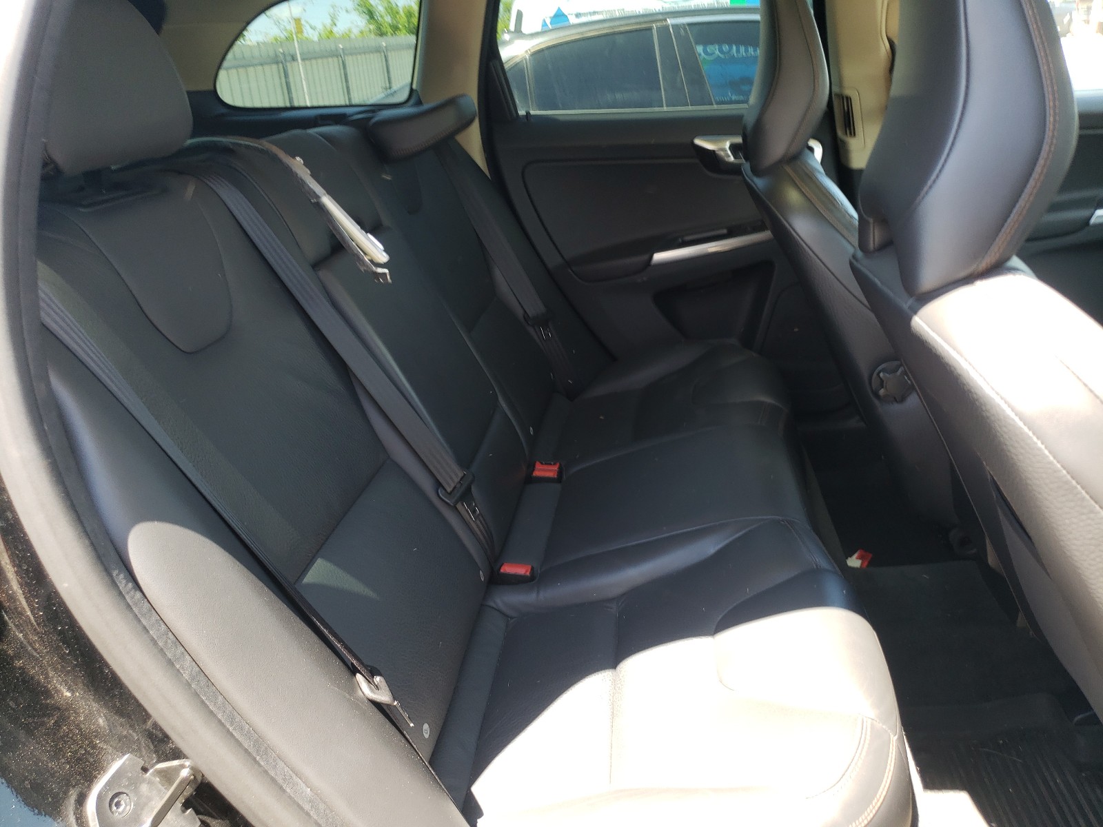 Photo 6 from auction – 2012 VOLVO XC60 T6 with VIN YV4902DZ2C2303783