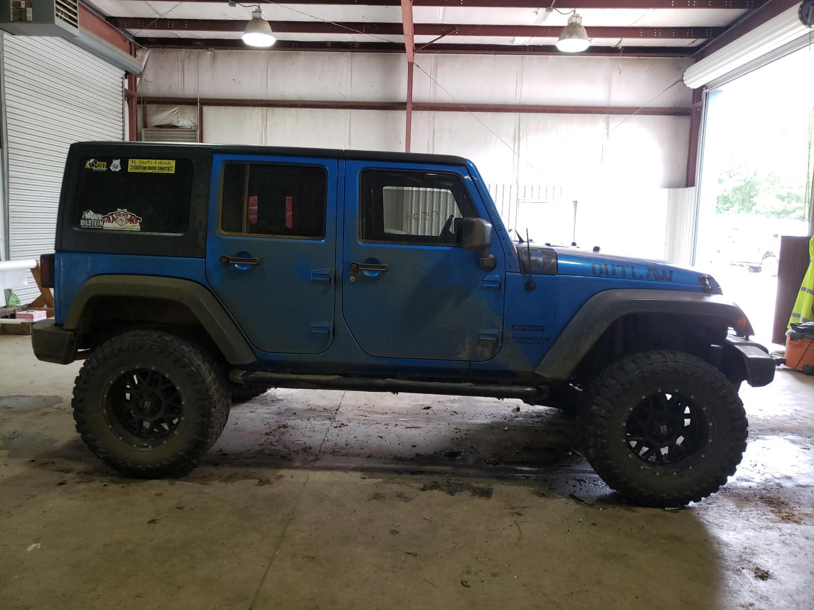 Photo 9 from auction – 2016 JEEP WRANGLER U with VIN 1C4BJWDG4GL146975