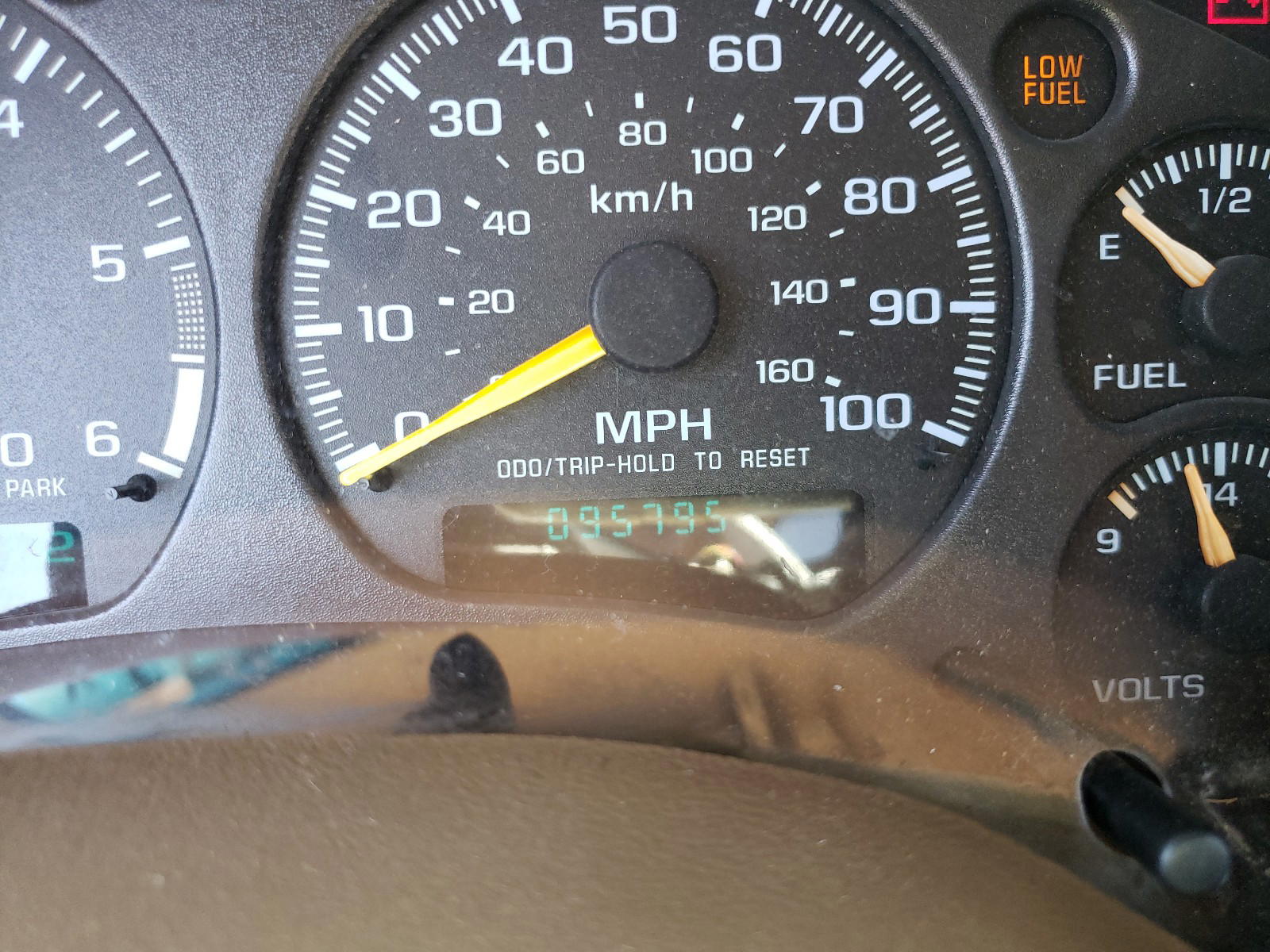 Photo 8 from auction – 2000 GMC SONOMA with VIN 1GTCS19W6Y8166864