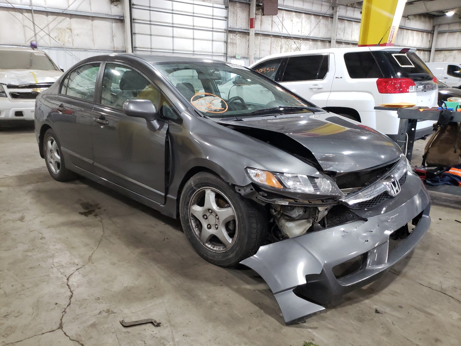 HONDA CIVIC LX 2010 z numerem VIN 19XFA1F58AE024586 - Zdjęcie z aukcji