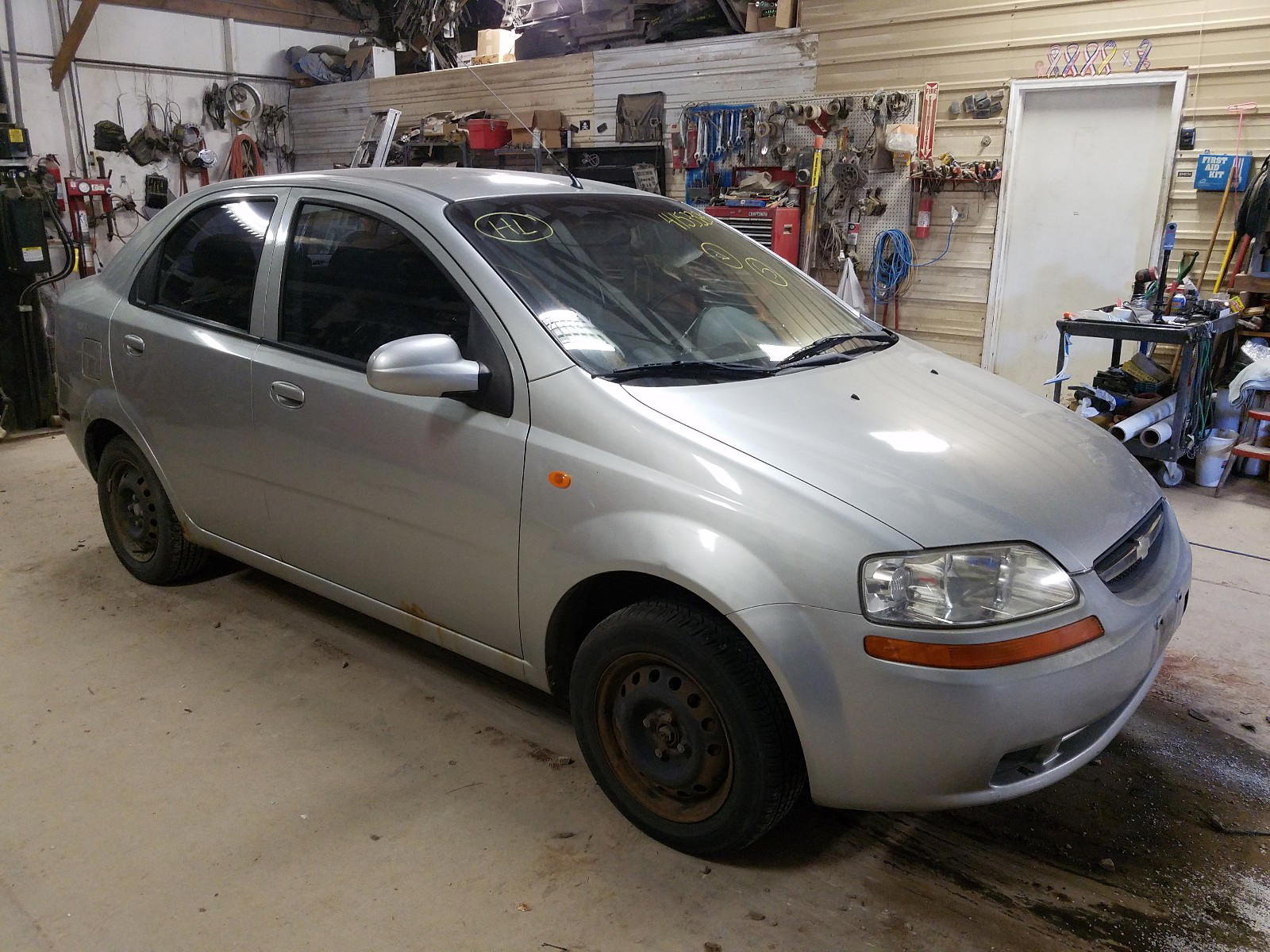 CHEVROLET AVEO 2004 with VIN KL1TD52624B129164 - Photo from auction