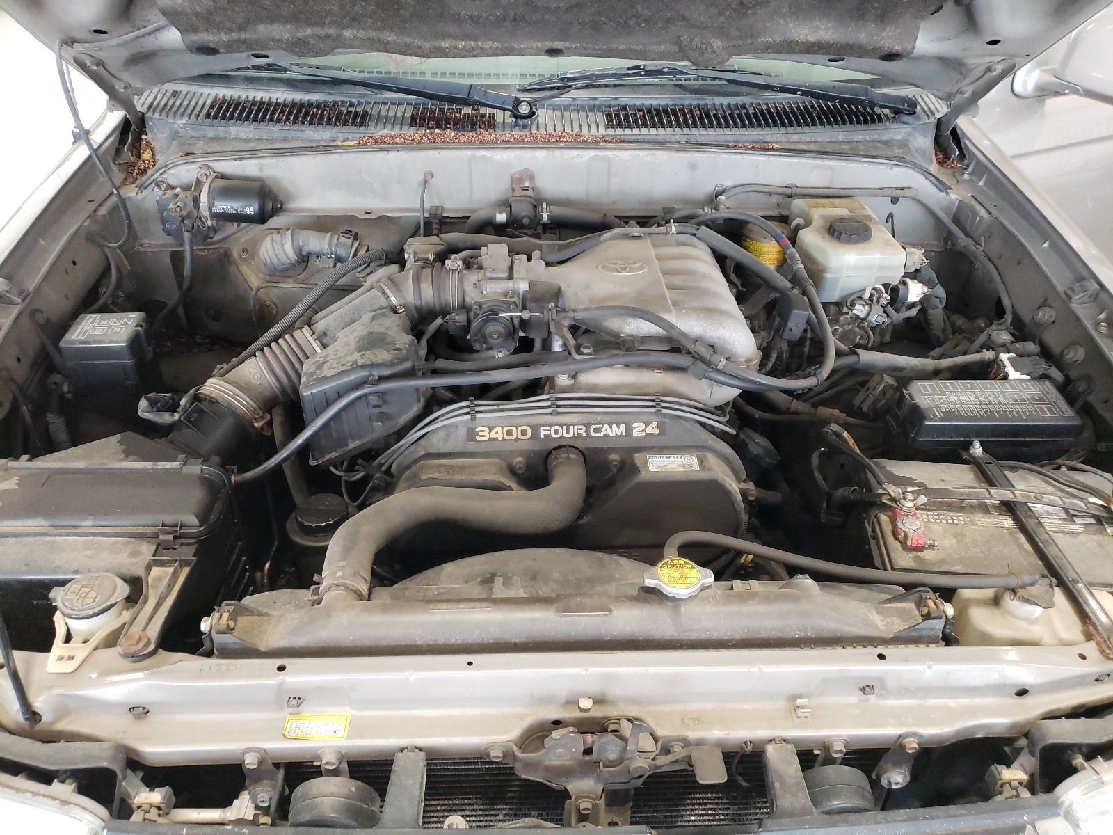 Photo 7 from auction – 2001 TOYOTA 4RUNNER SR with VIN JT3HN86R010339792