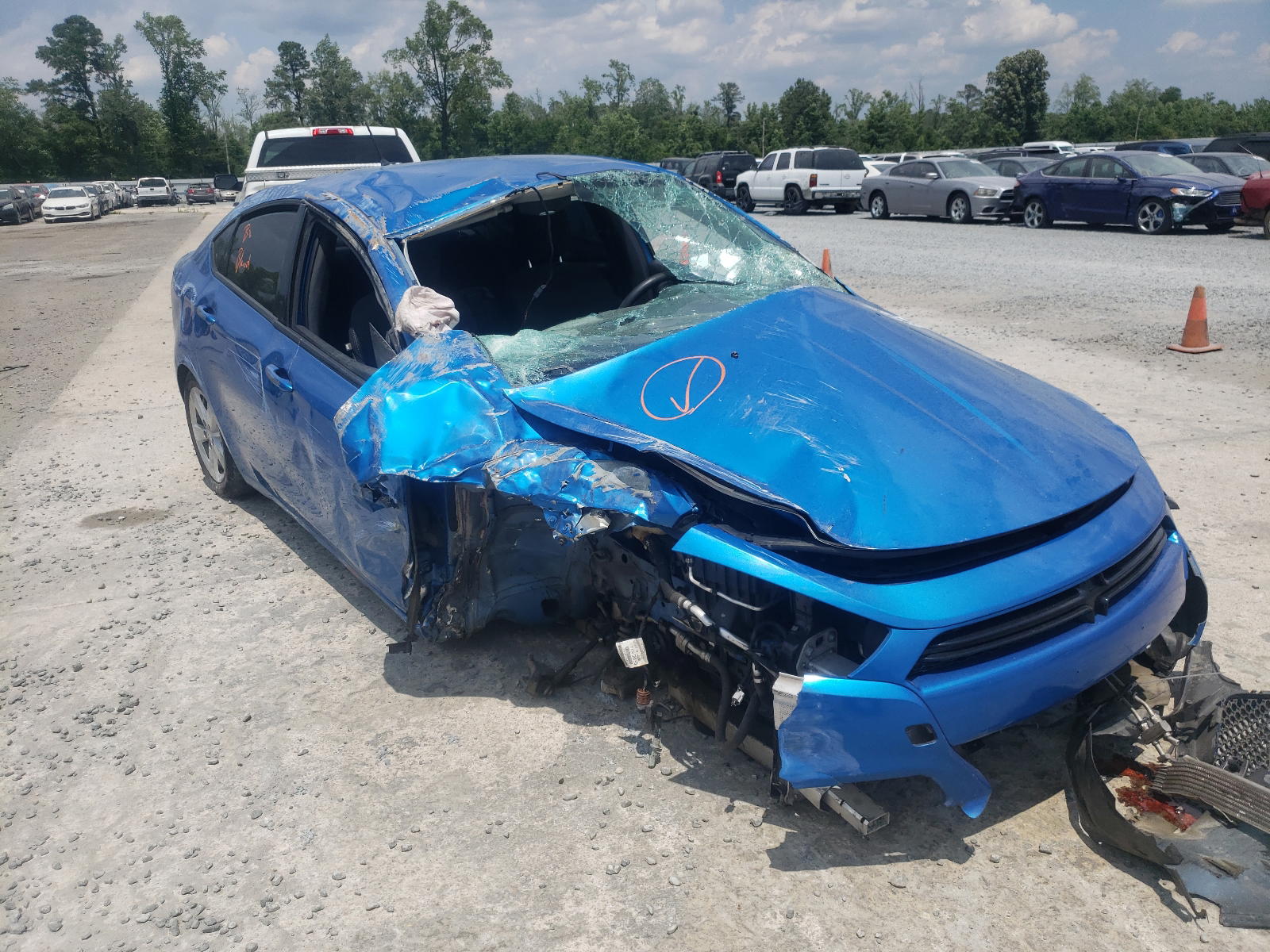 DODGE DART SXT 2015 with VIN 1C3CDFBB4FD315098 - Photo from auction