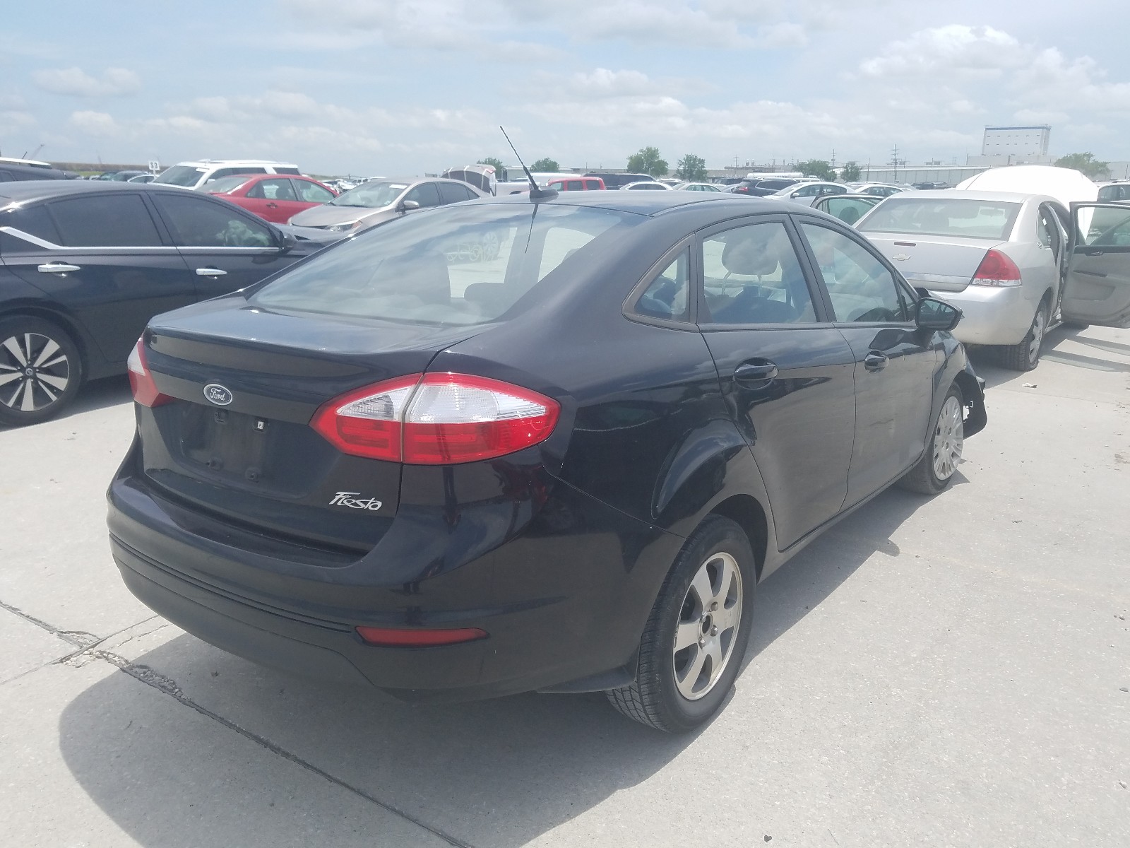 Photo 4 from auction – 2017 FORD FIESTA S with VIN 3FADP4AJXHM122178