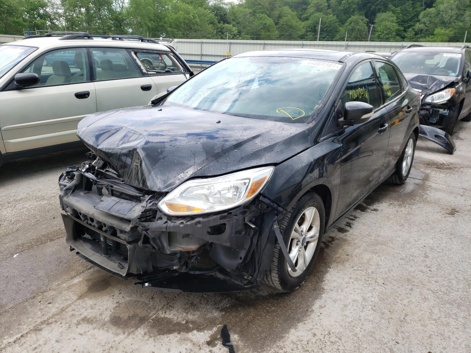 Photo 2 from auction – 2014 FORD FOCUS SE with VIN 1FADP3F21EL245103