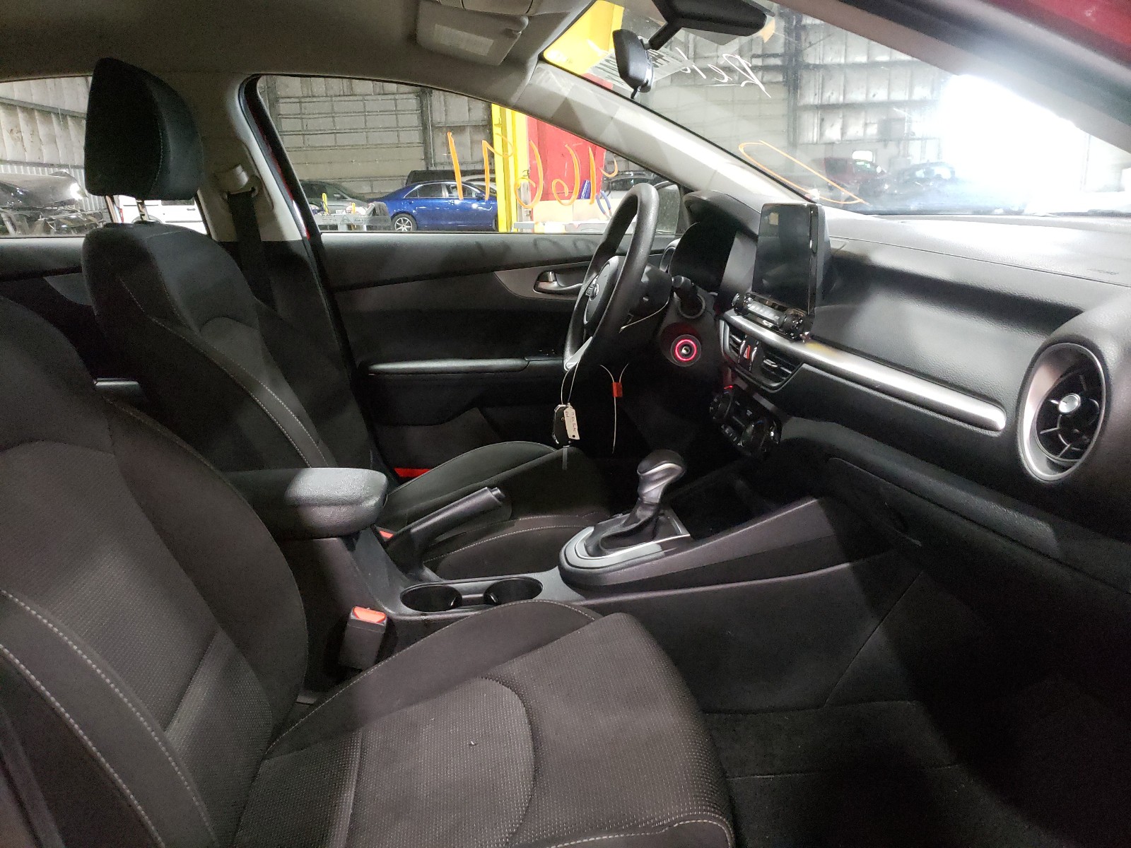 Photo 5 from auction – 2019 KIA FORTE FE with VIN 3KPF24AD0KE083484