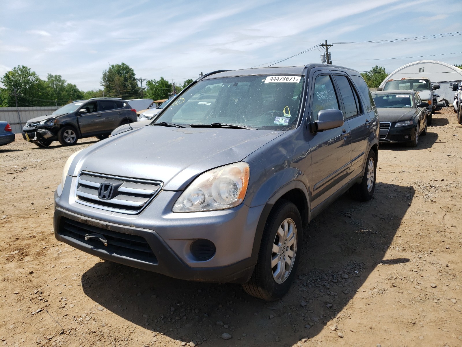 Photo 2 from auction – 2005 HONDA CR-V SE with VIN JHLRD78905C037517